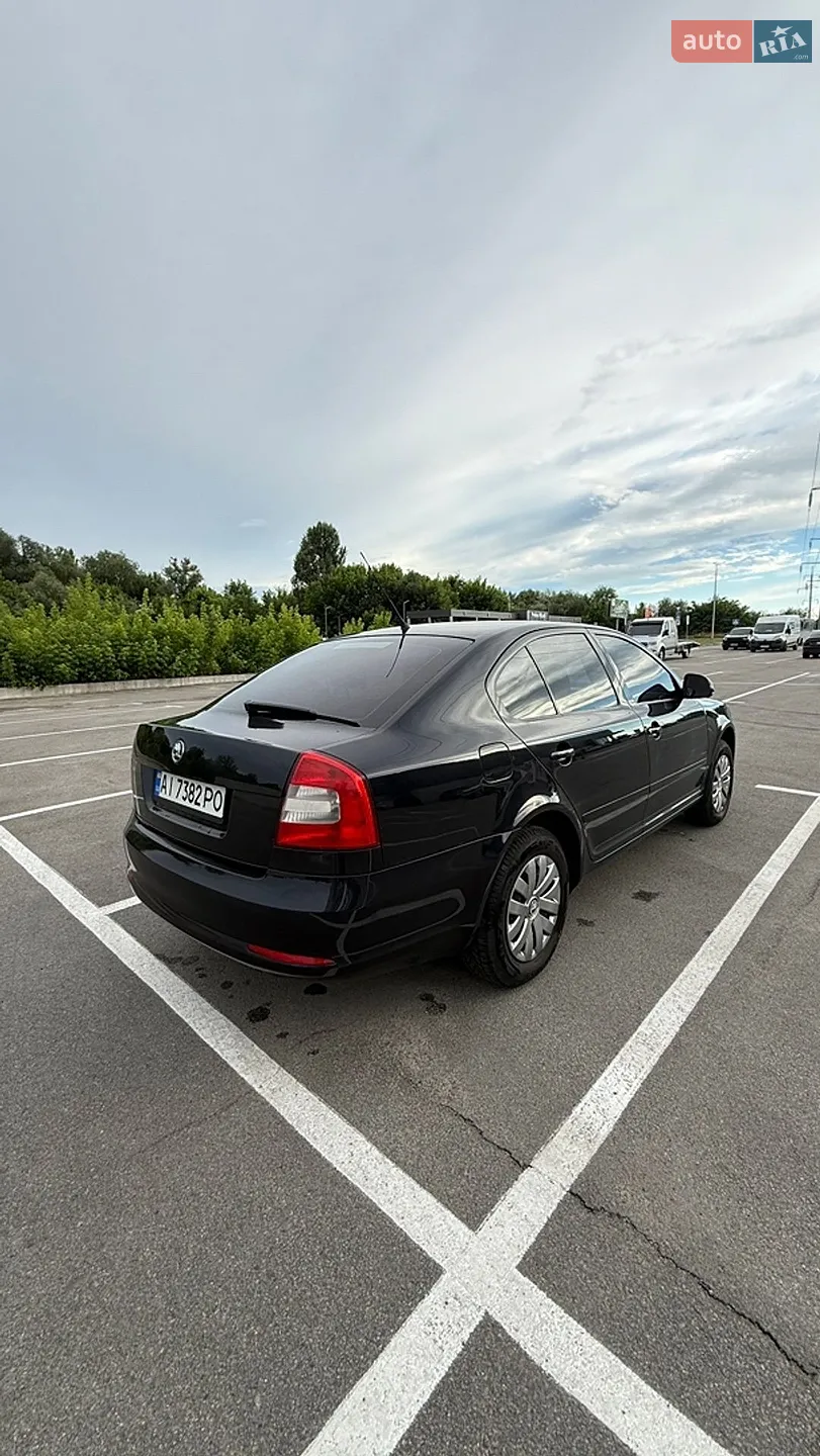 2010 Skoda Octavia - мініатюра 8