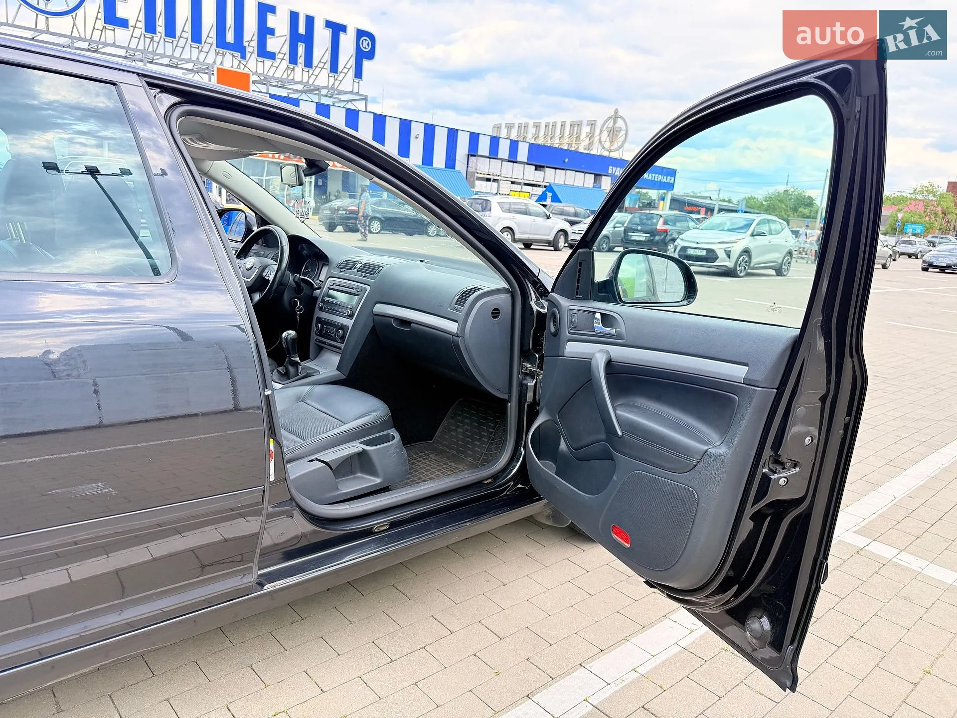 2010 Skoda Octavia - мініатюра 30