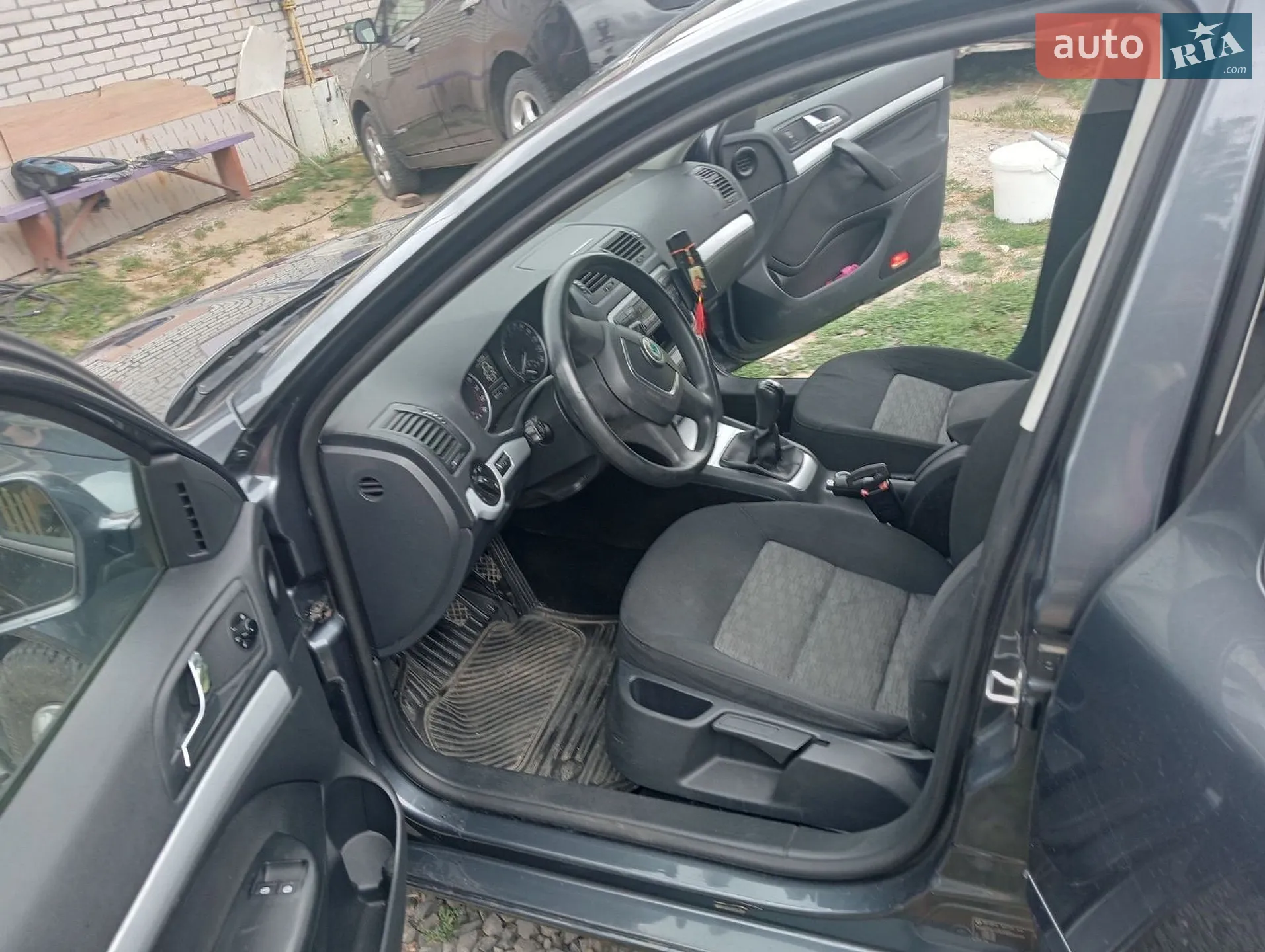2010 Skoda Octavia - мініатюра 6