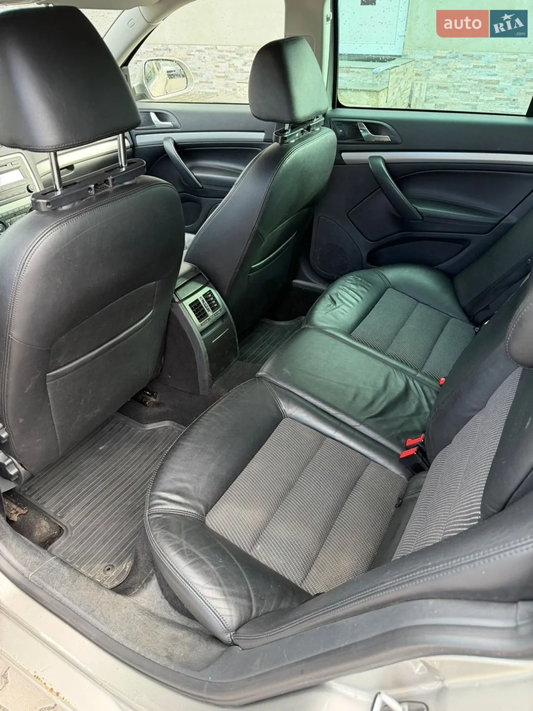 2011 Skoda Octavia - мініатюра 10
