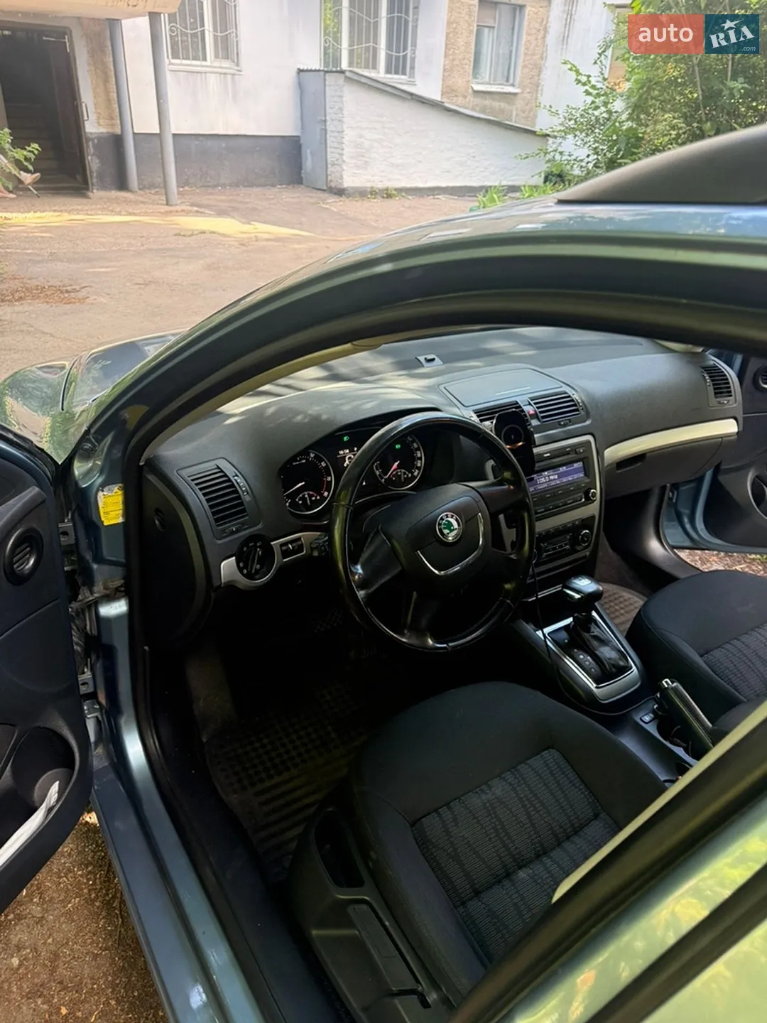 2010 Skoda Octavia - мініатюра 10