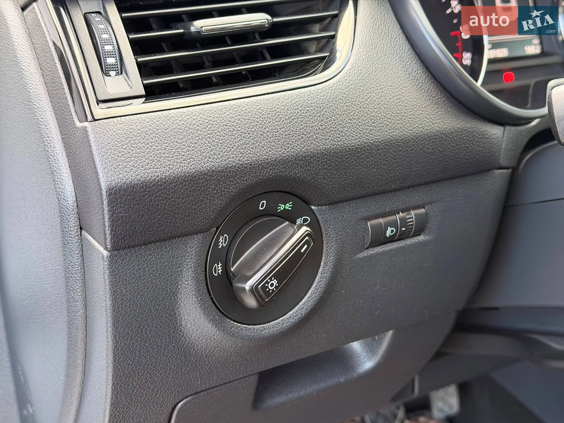 2015 Skoda Octavia - мініатюра 19