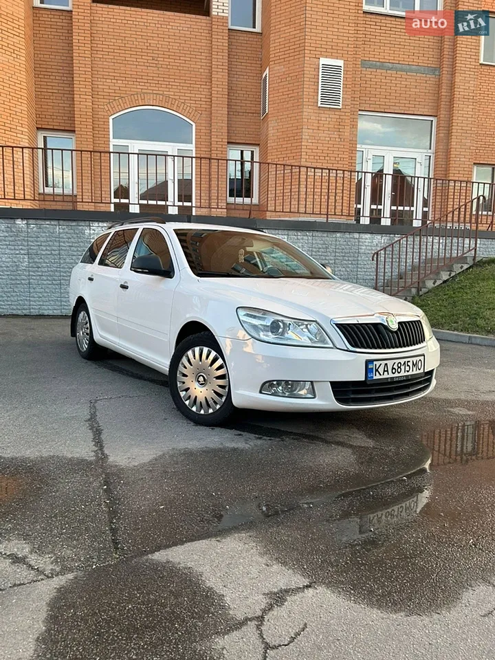 2010 Skoda Octavia - мініатюра 22