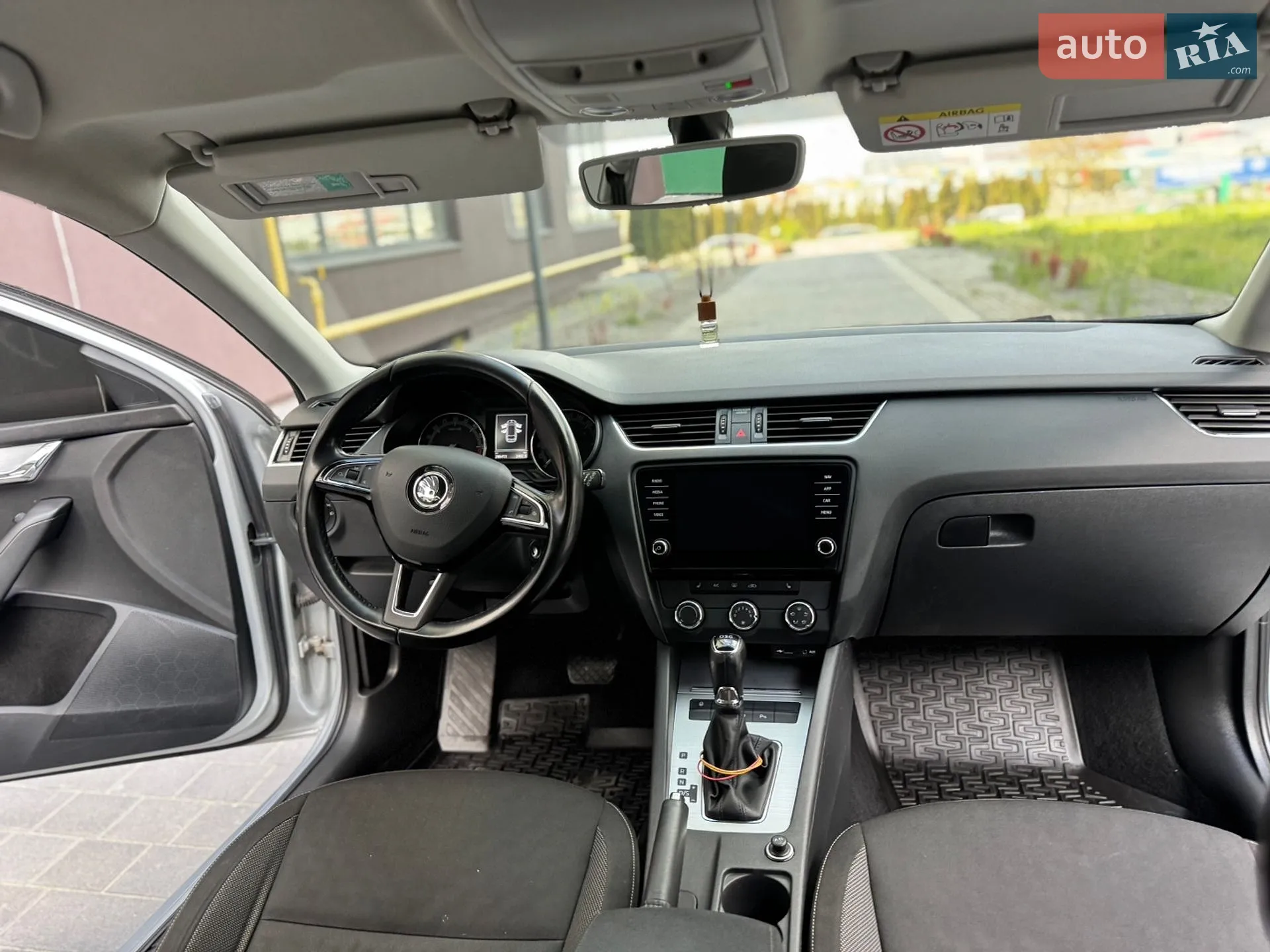 2017 Skoda Octavia - мініатюра 23