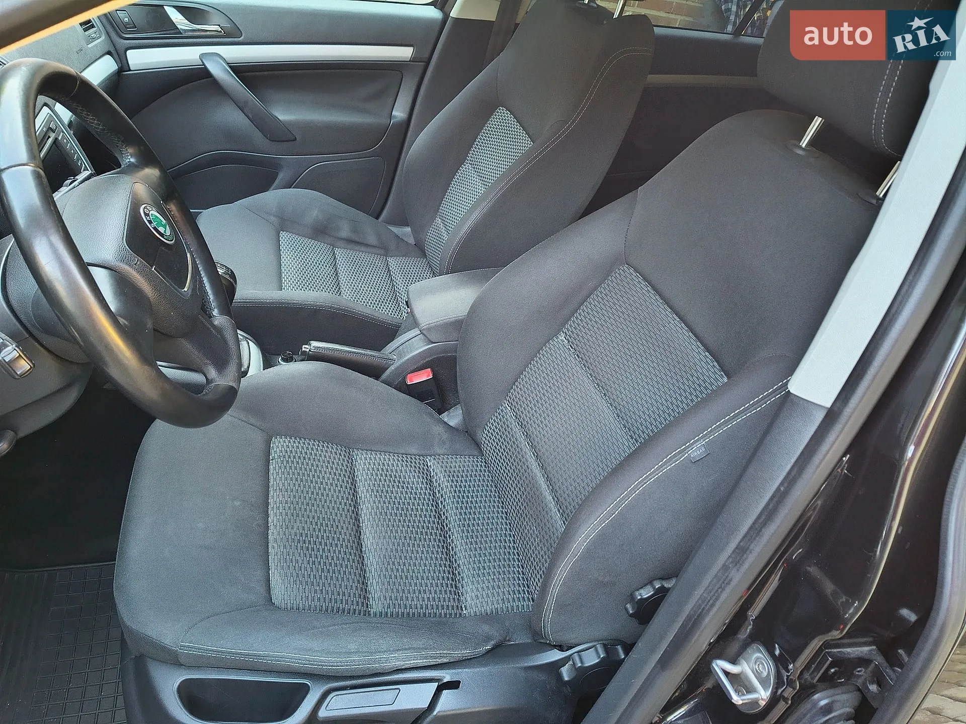 2011 Skoda Octavia - мініатюра 11