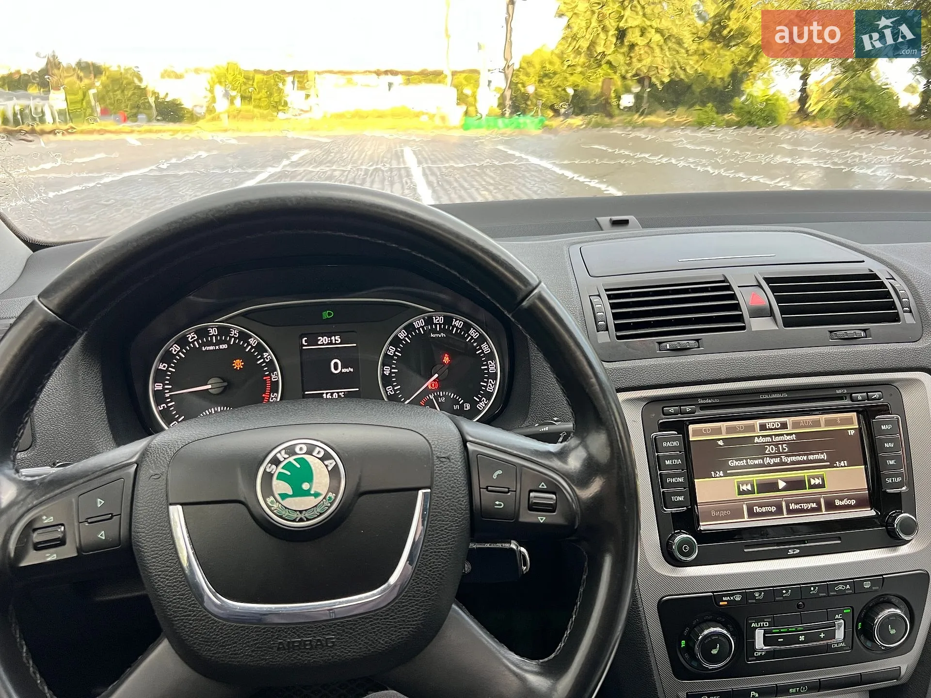 2010 Skoda Octavia - мініатюра 16
