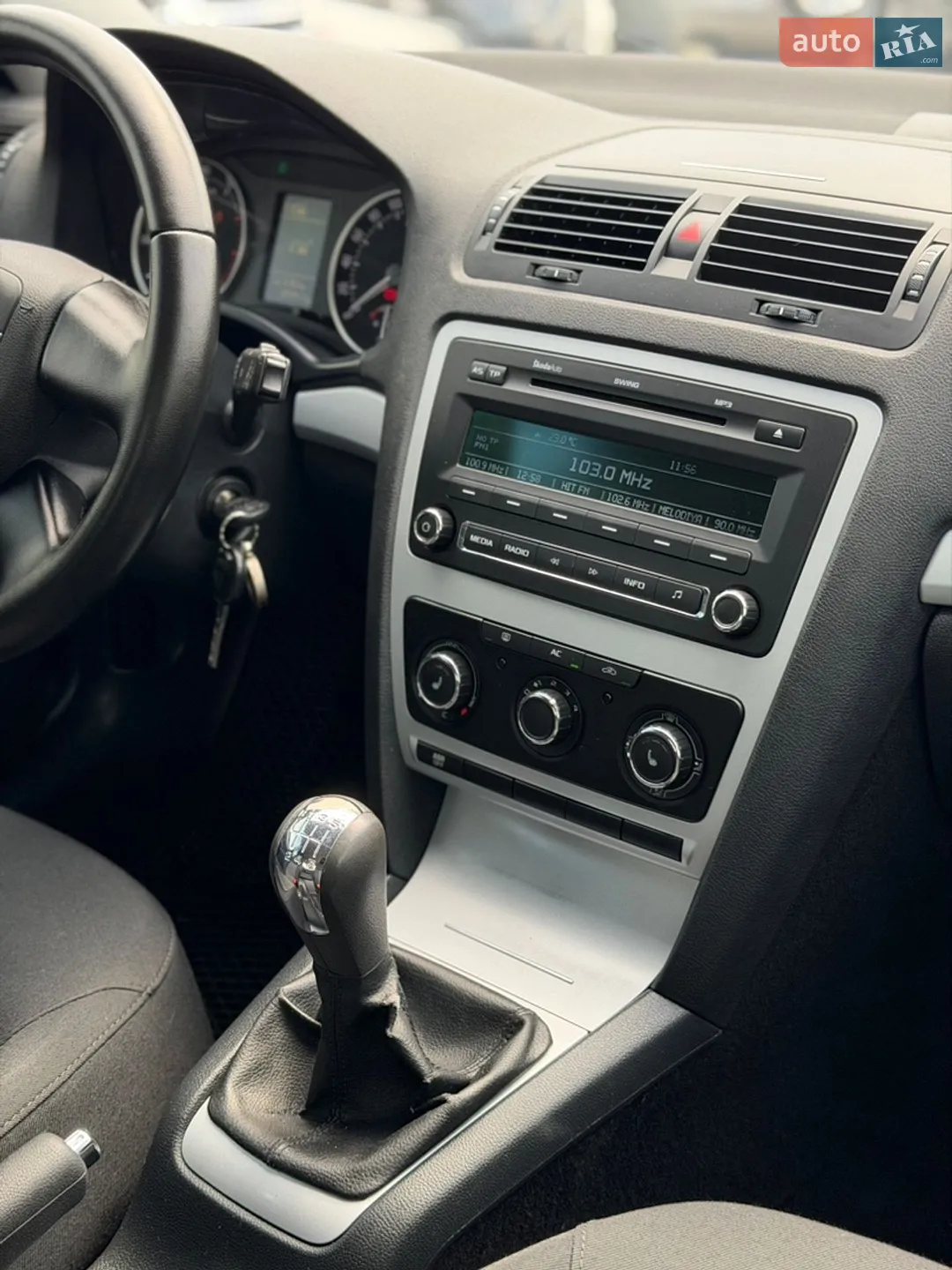 2010 Skoda Octavia - мініатюра 37