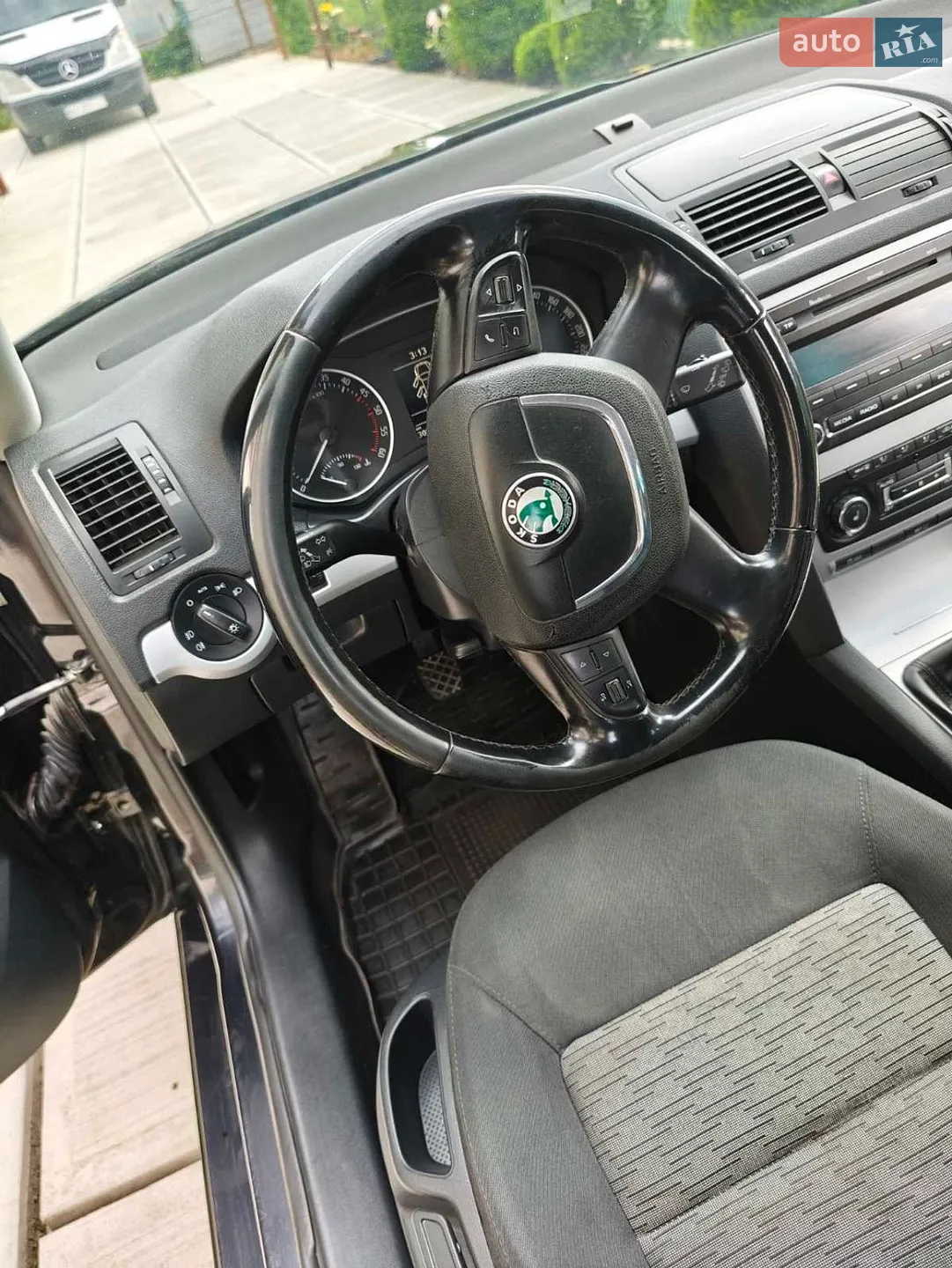 2010 Skoda Octavia - мініатюра 8