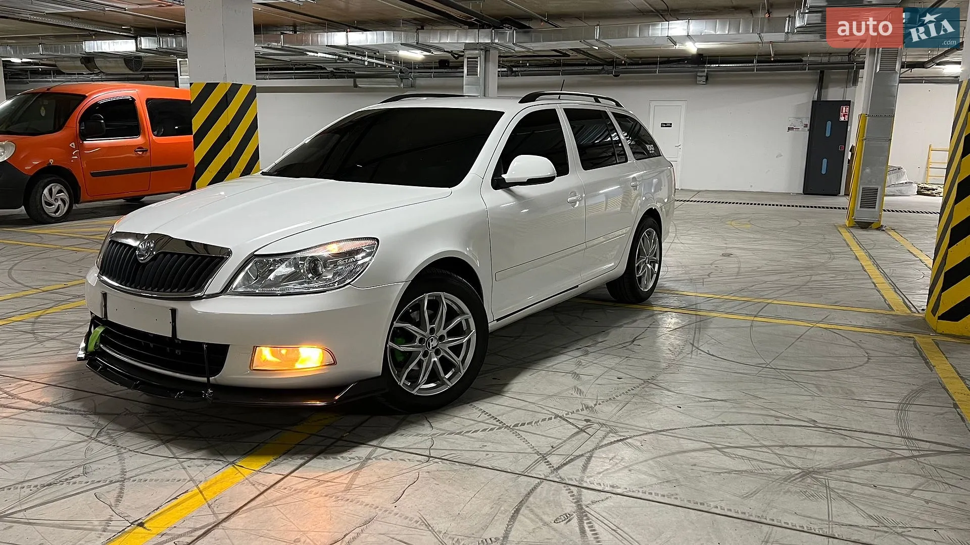 2010 Skoda Octavia - мініатюра 2