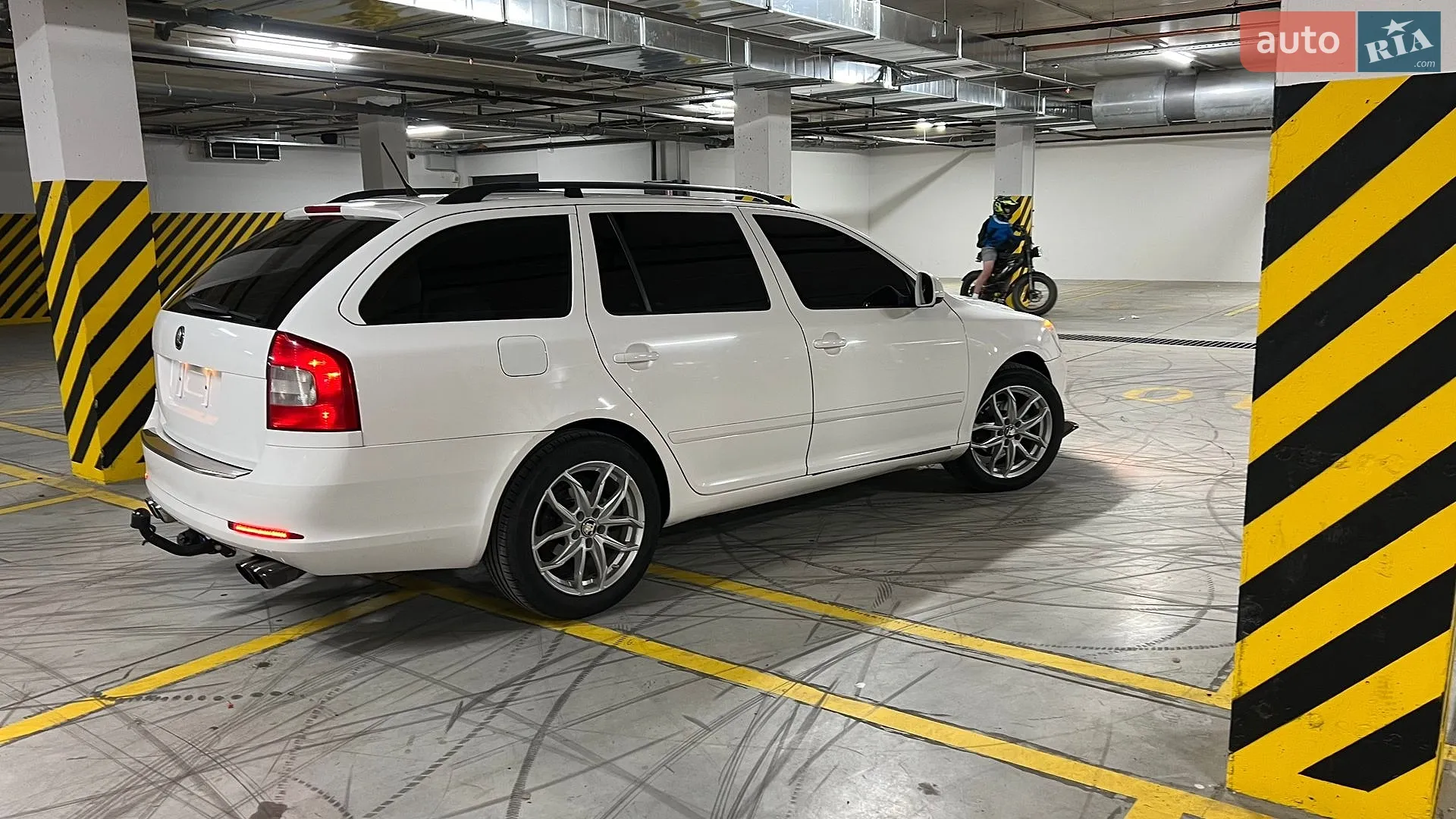 2010 Skoda Octavia - мініатюра 9