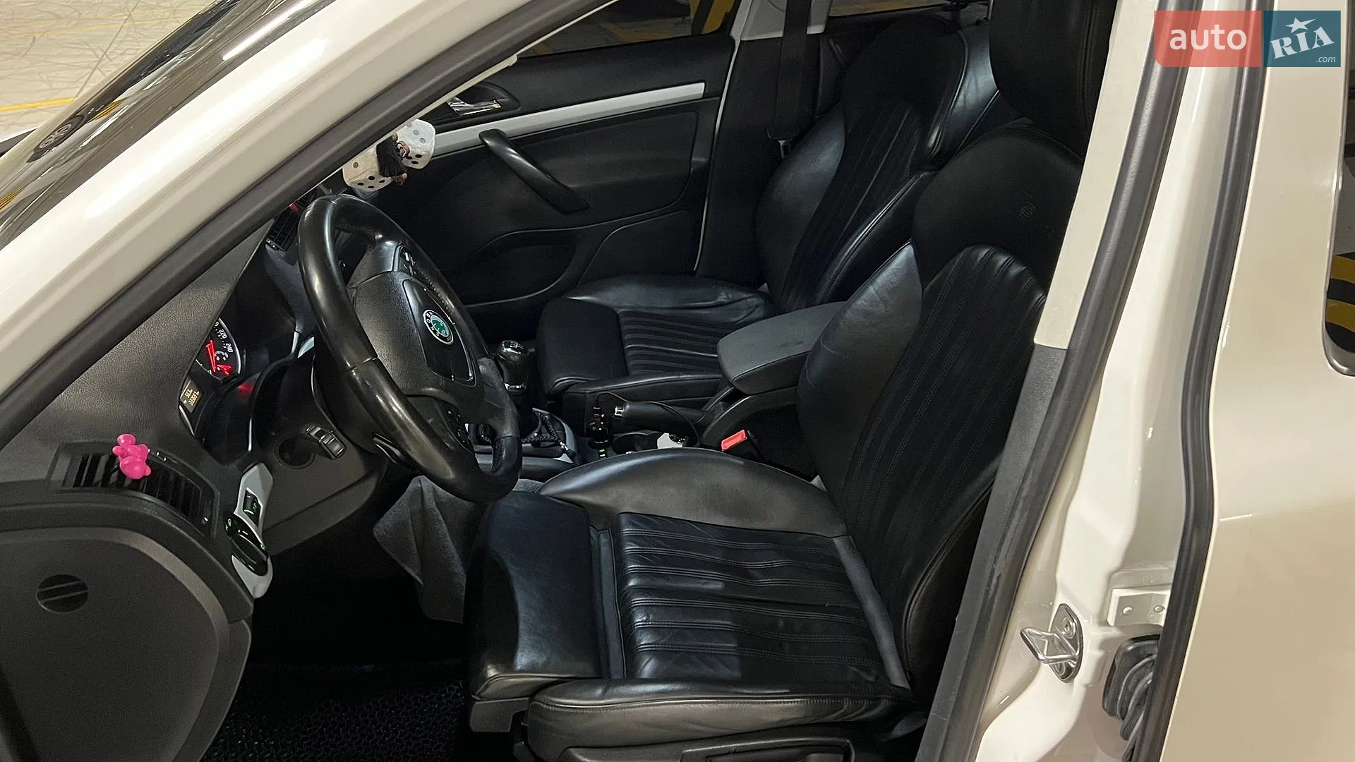 2010 Skoda Octavia - мініатюра 18