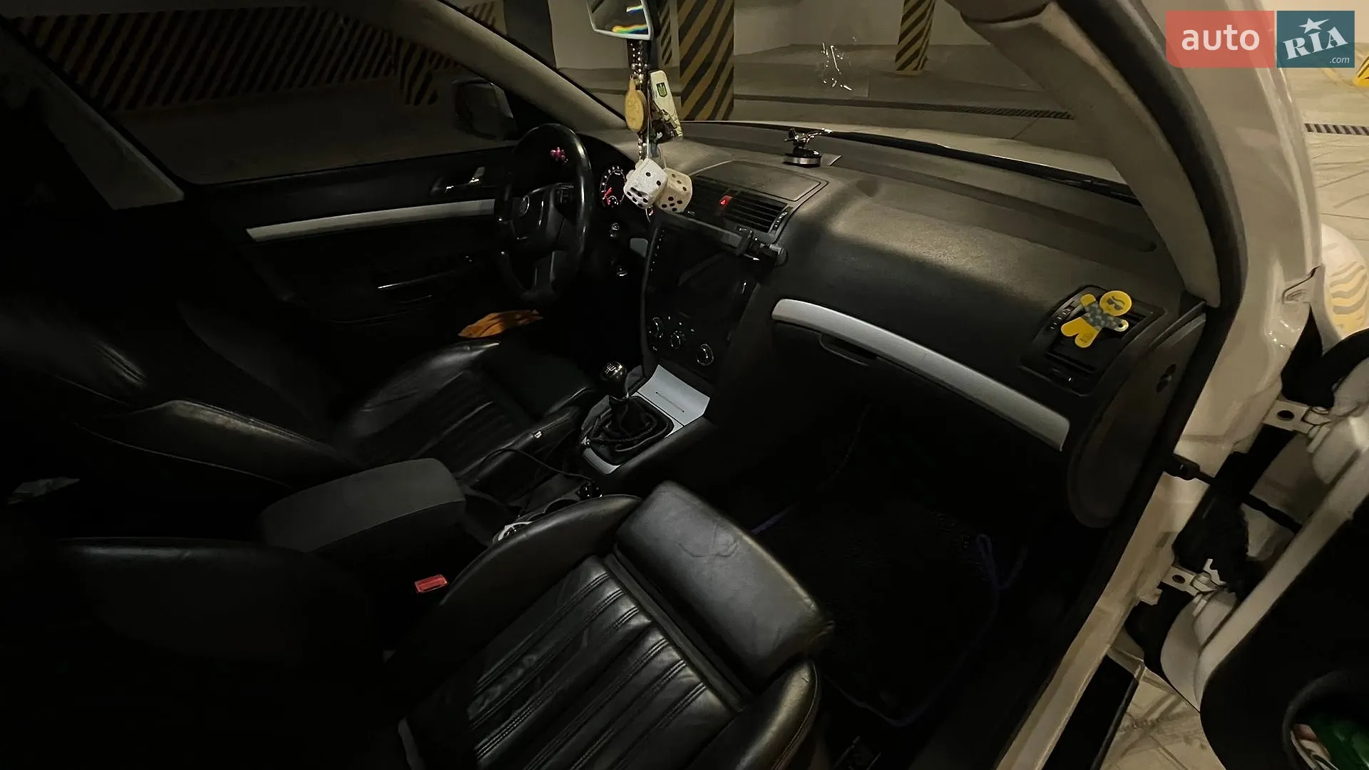 2010 Skoda Octavia - мініатюра 24