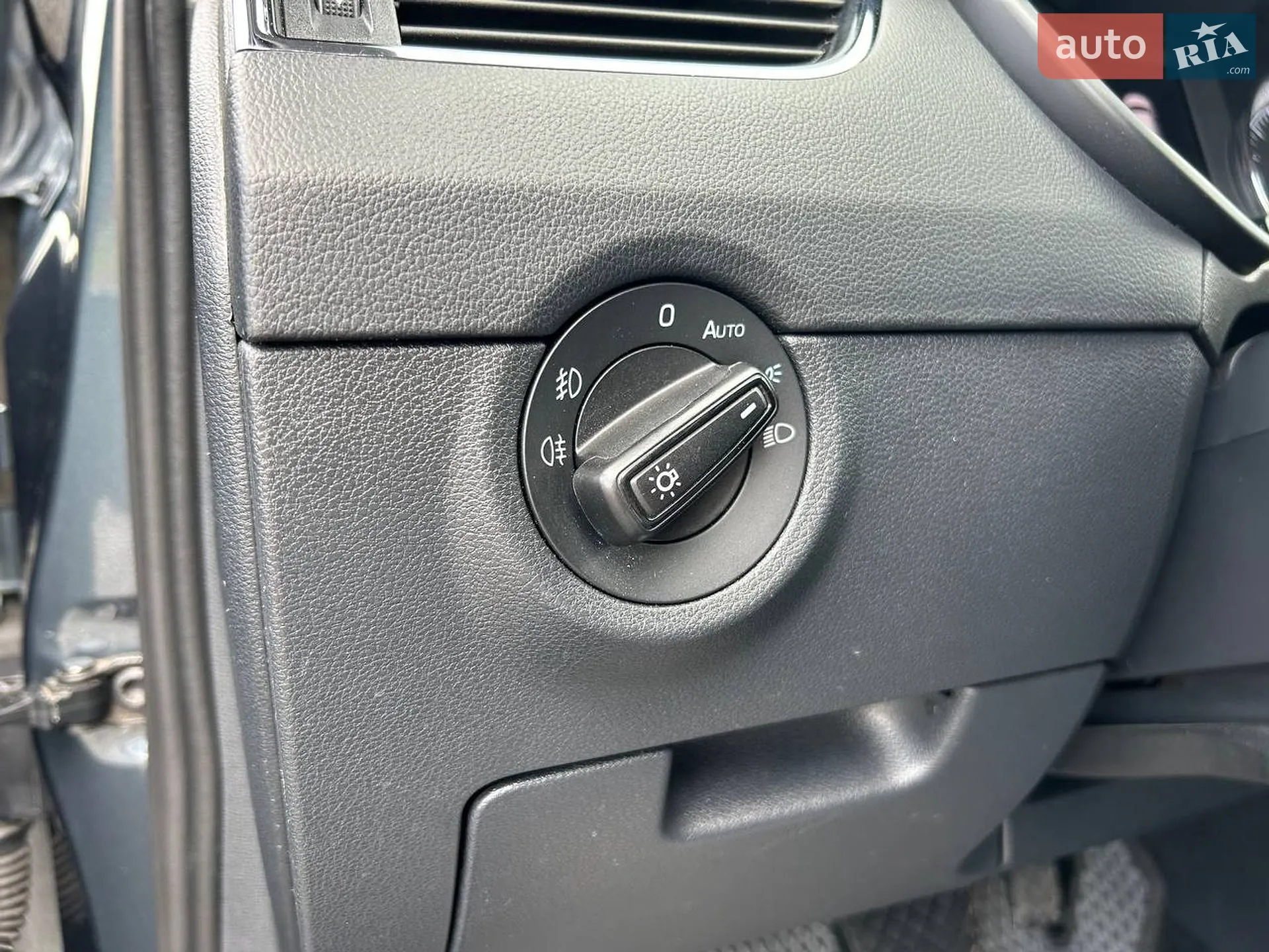 2017 Skoda Octavia - мініатюра 25