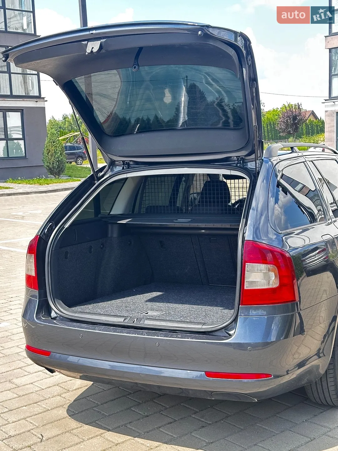 2011 Skoda Octavia - мініатюра 12