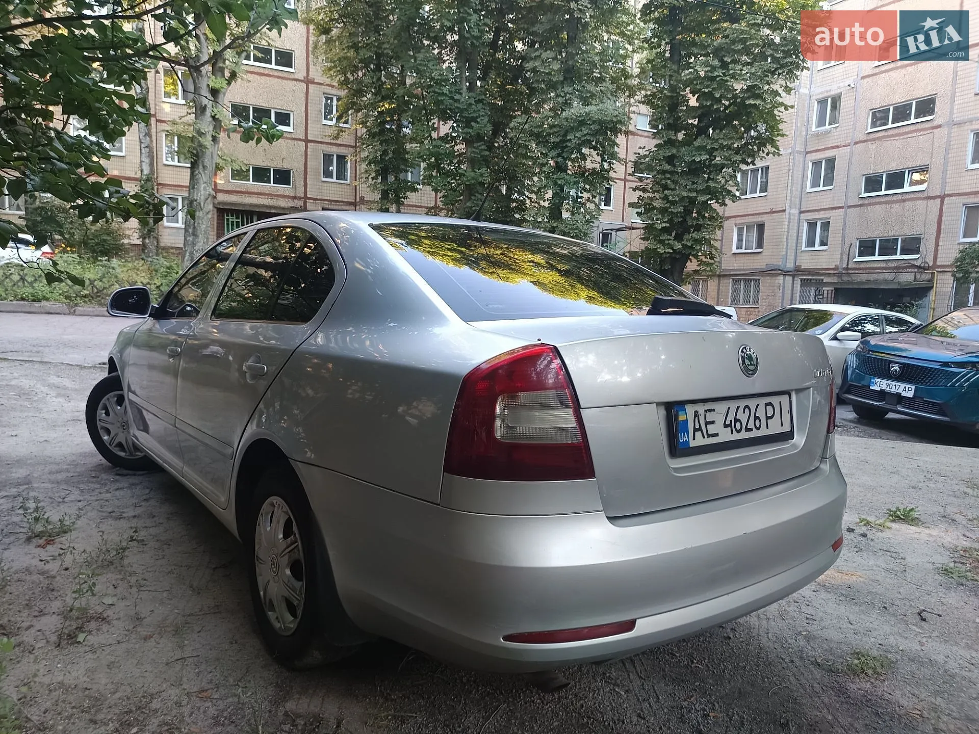 2010 Skoda Octavia - мініатюра 12