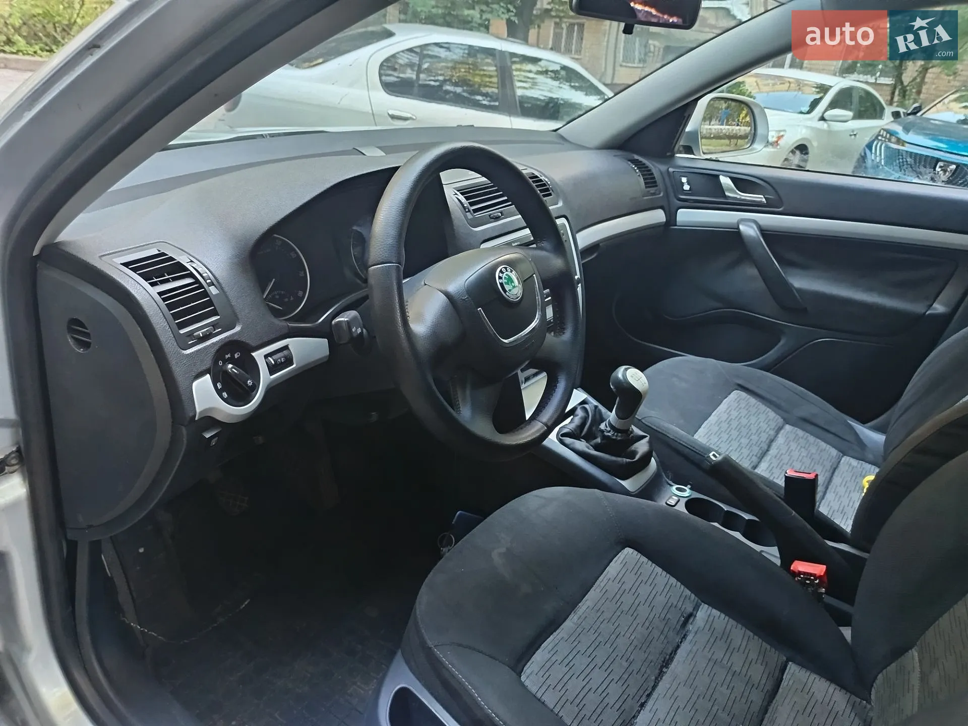2010 Skoda Octavia - мініатюра 19