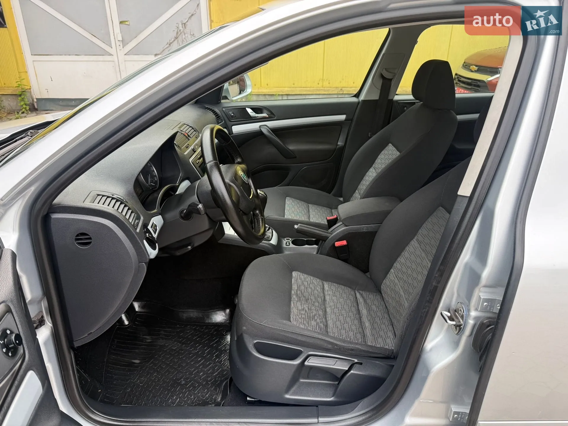 2011 Skoda Octavia - мініатюра 26