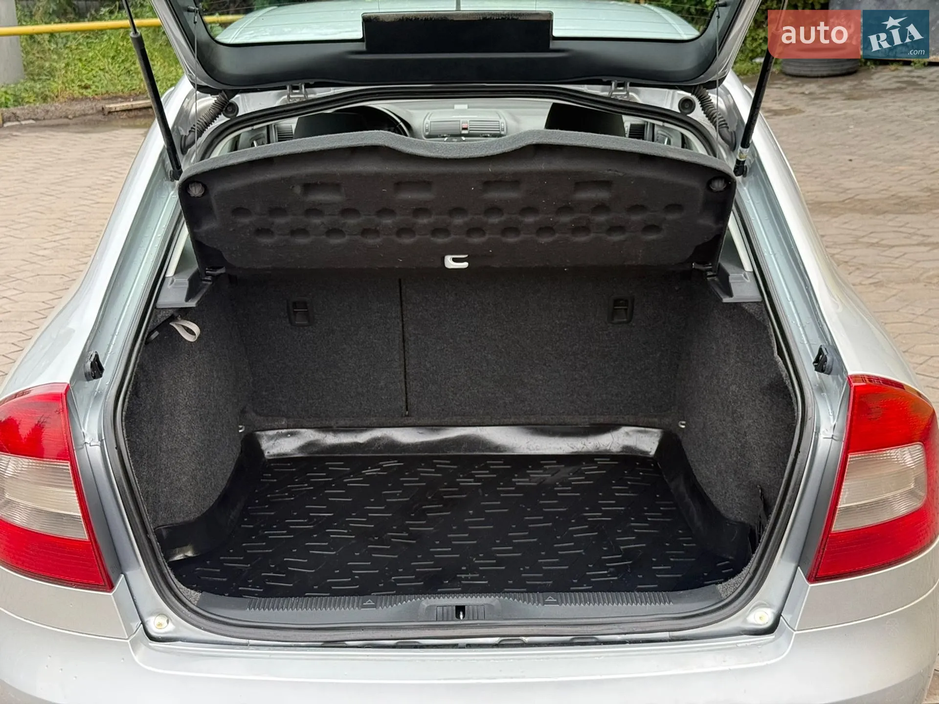2011 Skoda Octavia - мініатюра 32
