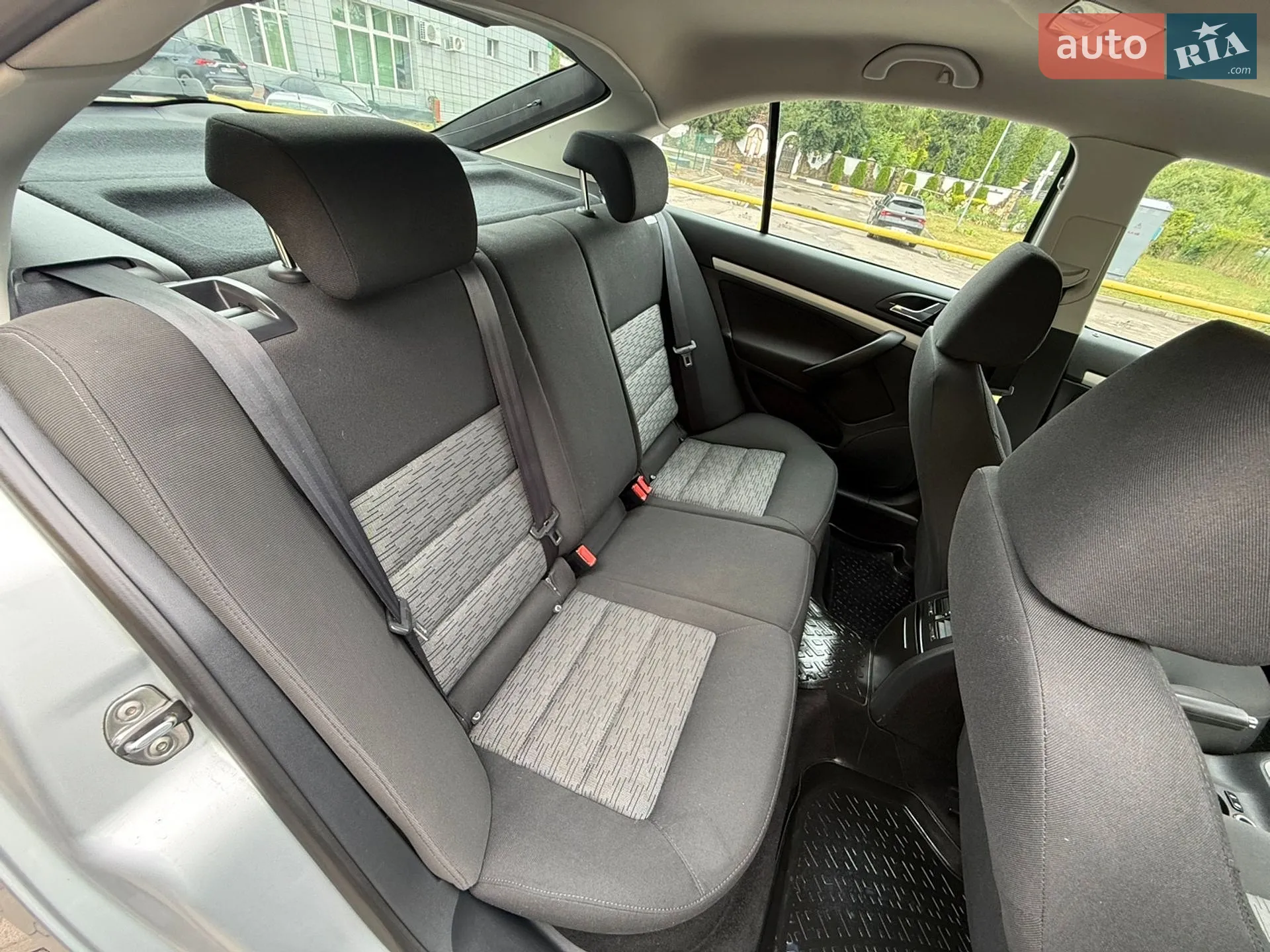 2011 Skoda Octavia - мініатюра 35