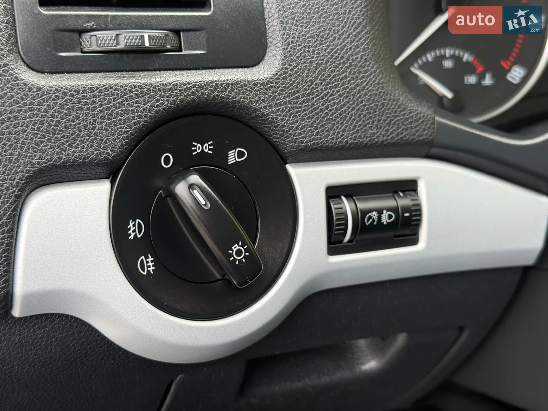 2011 Skoda Octavia - мініатюра 42