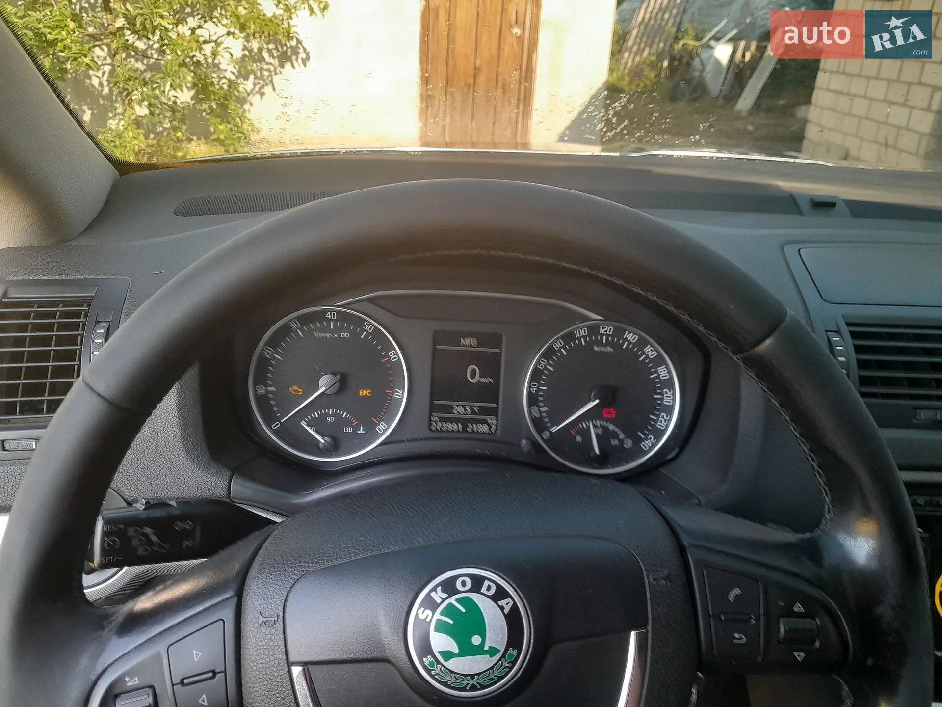 2010 Skoda Octavia - мініатюра 10