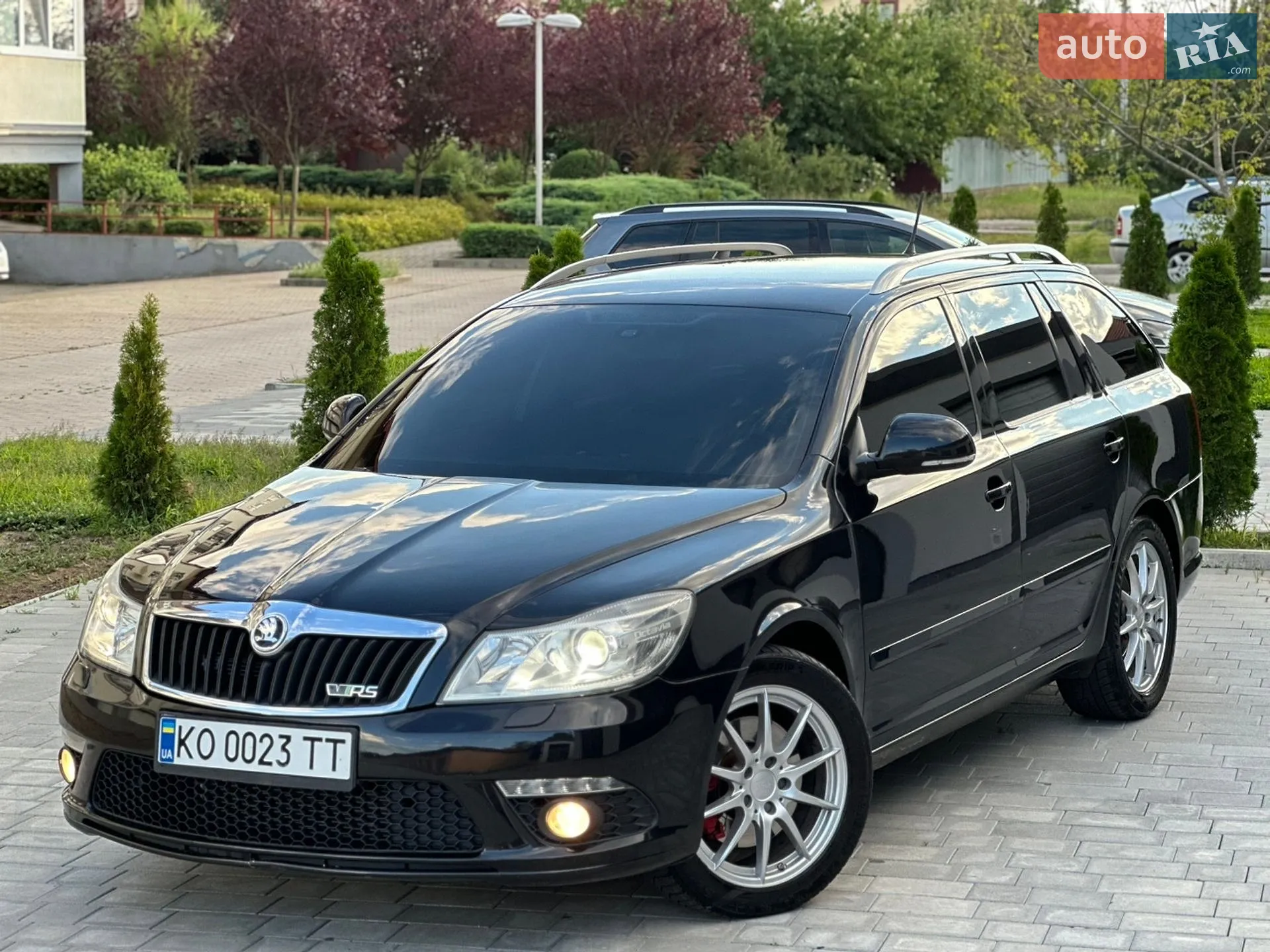 2010 Skoda Octavia - мініатюра 2