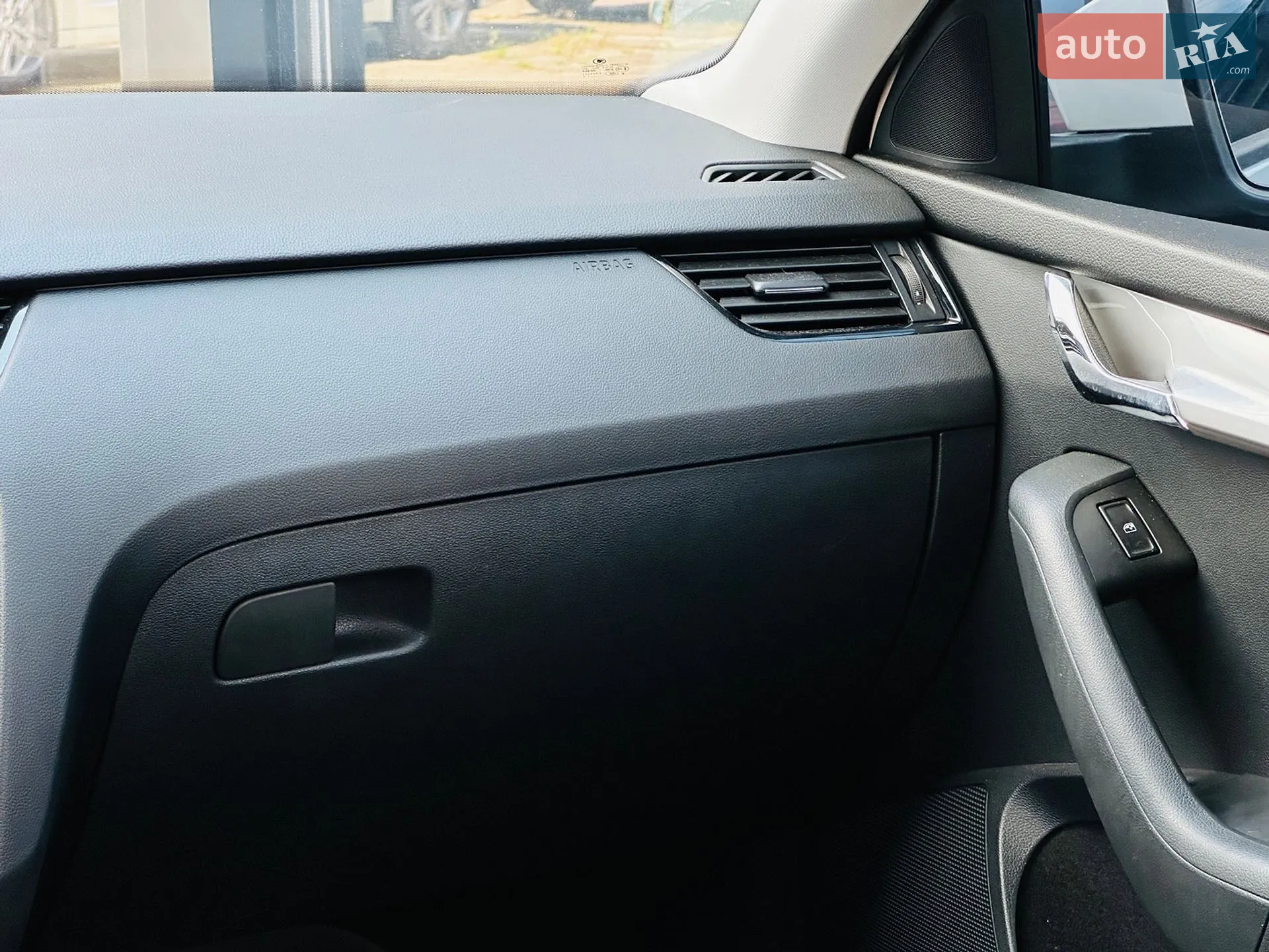 2019 Skoda Octavia - мініатюра 28