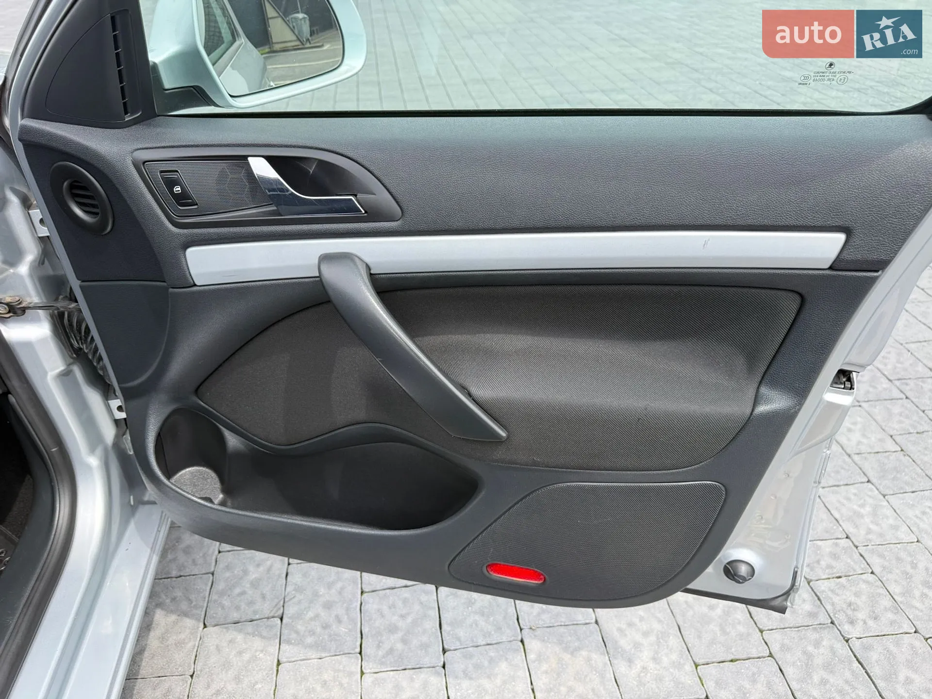 2011 Skoda Octavia - мініатюра 37