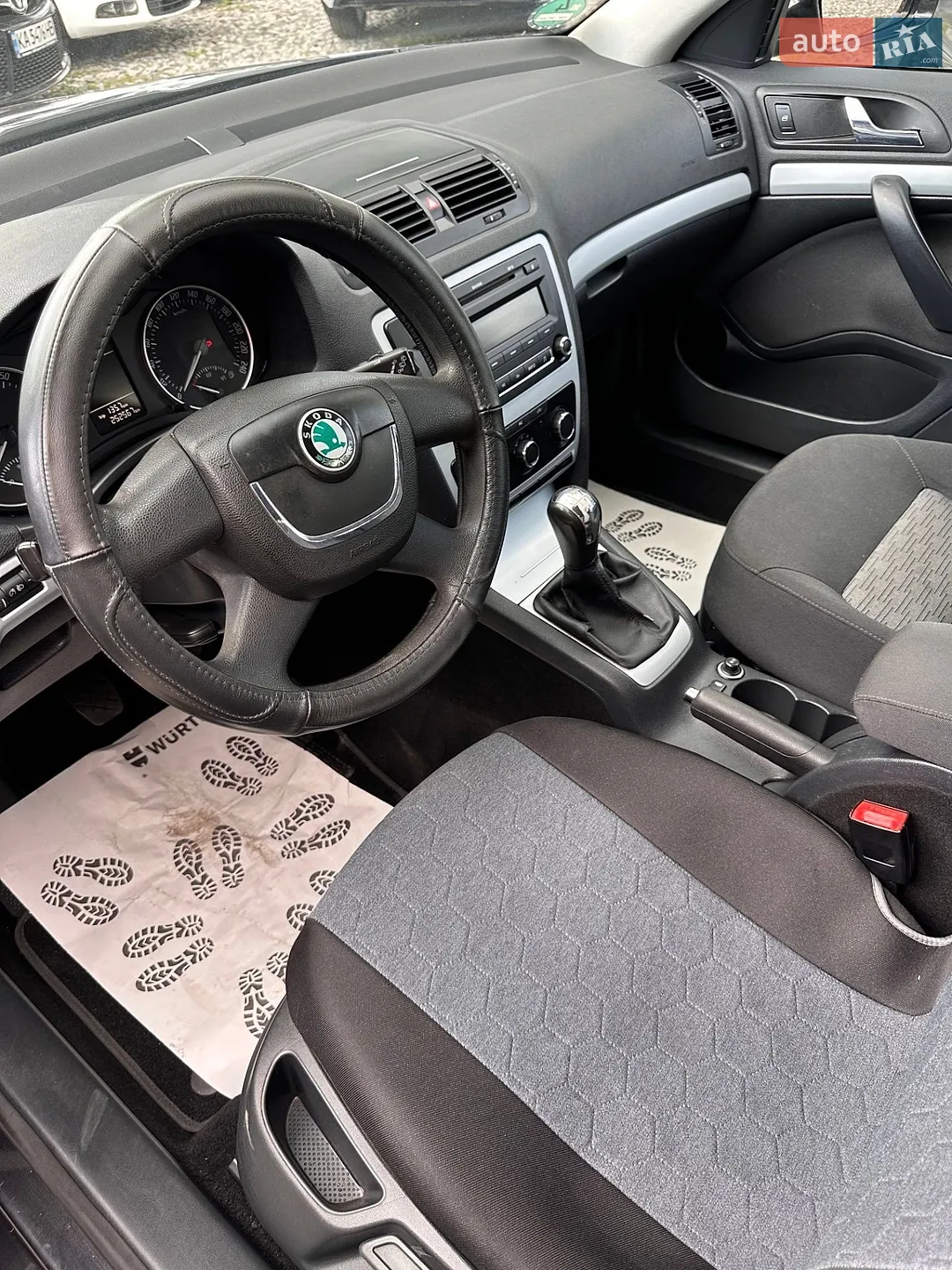 2010 Skoda Octavia - мініатюра 10