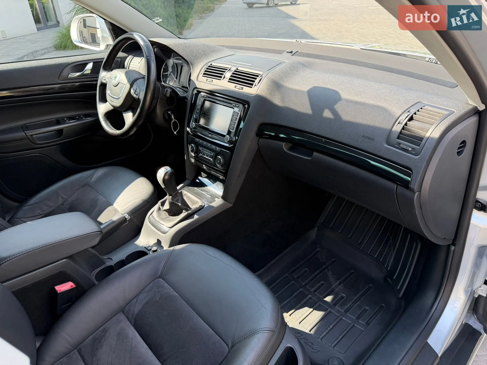 2010 Skoda Octavia - мініатюра 52