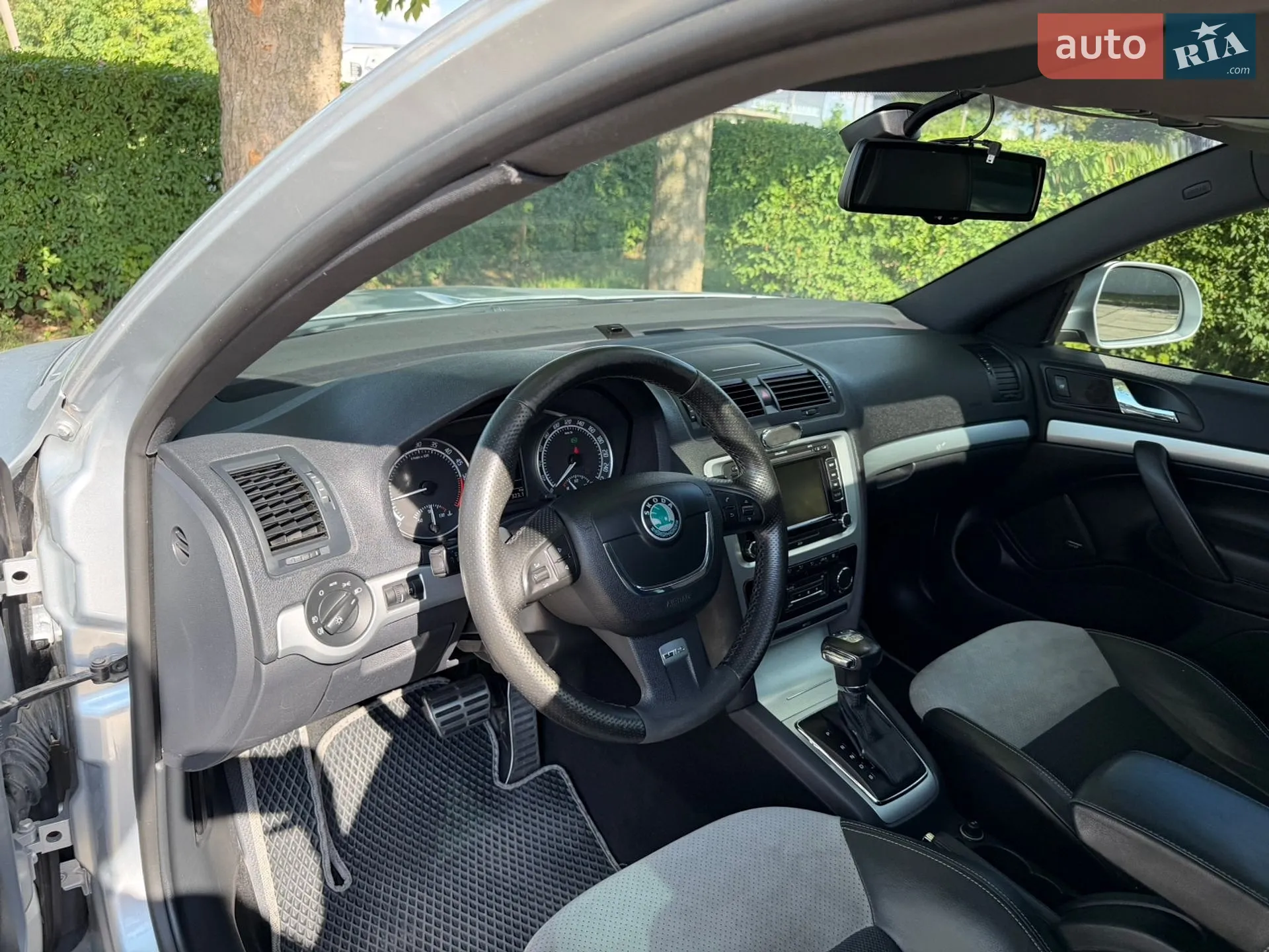 2010 Skoda Octavia - мініатюра 49