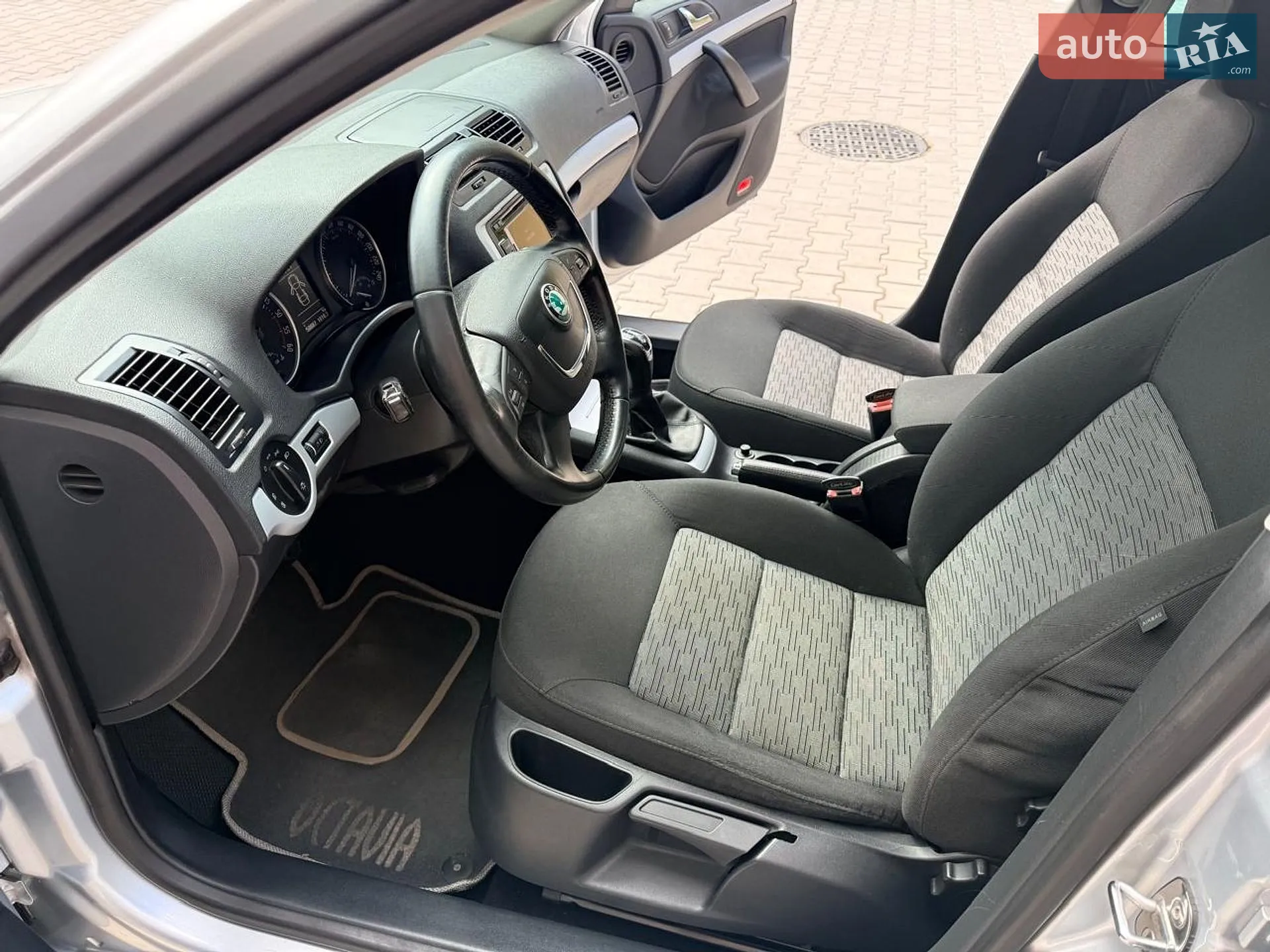2011 Skoda Octavia - мініатюра 16