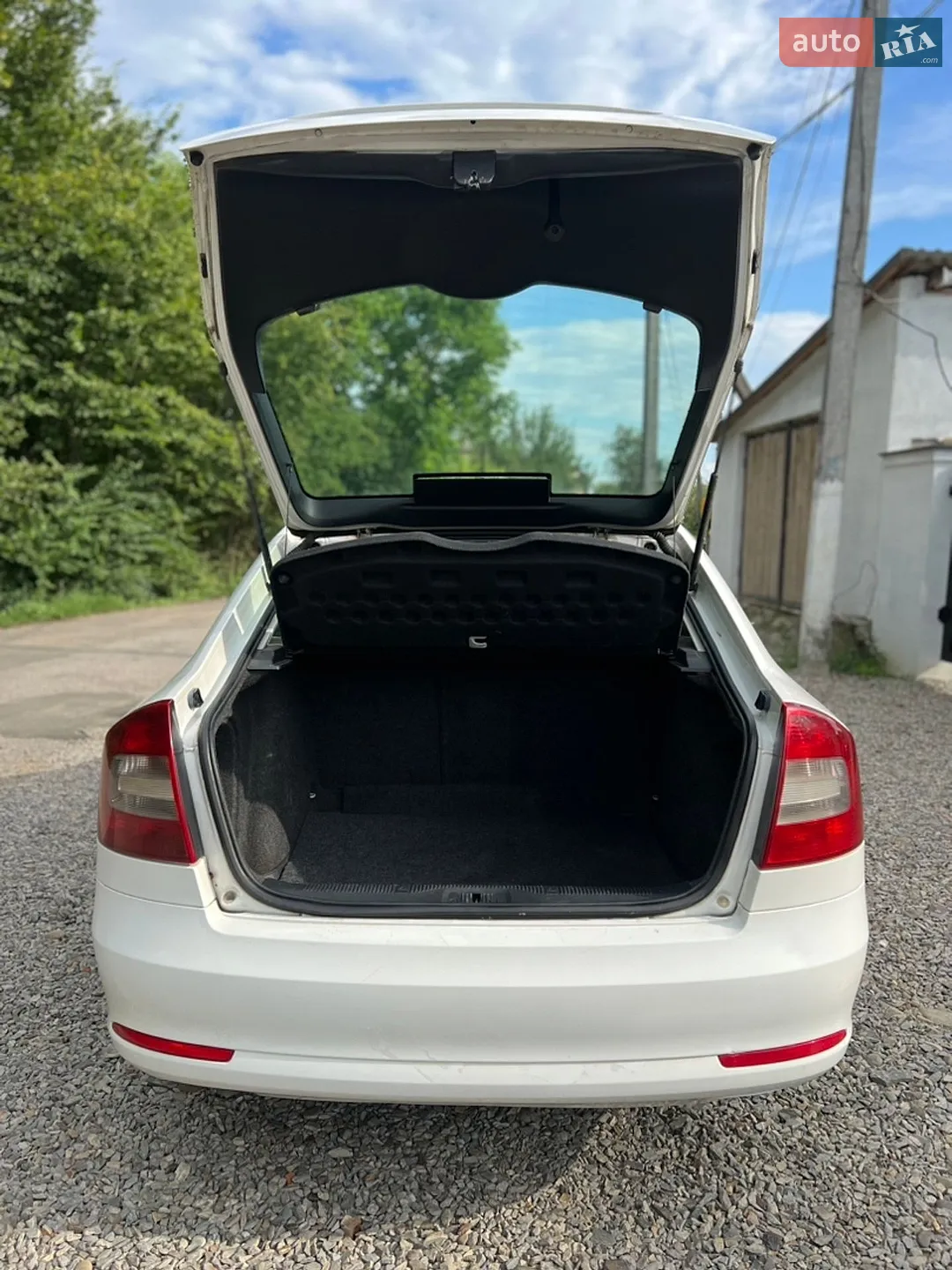 2010 Skoda Octavia - мініатюра 6