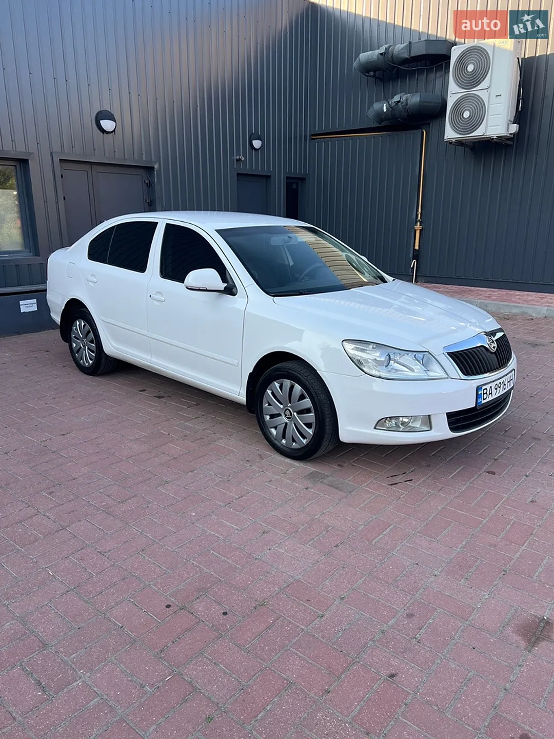 2010 Skoda Octavia - мініатюра 4