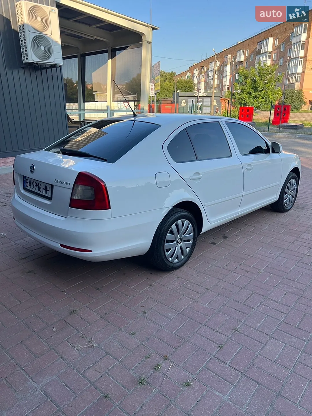 2010 Skoda Octavia - мініатюра 6