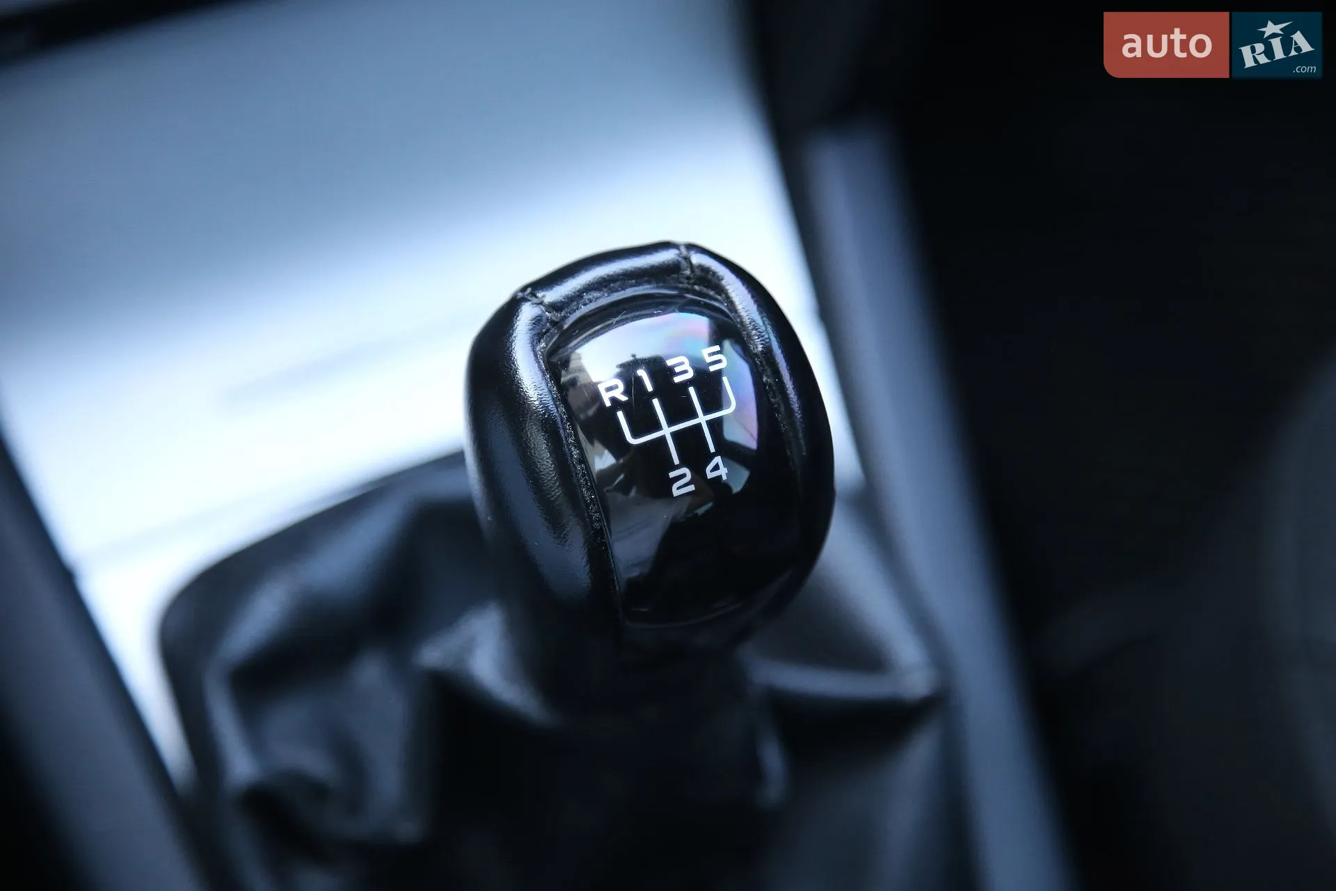 2010 Skoda Octavia - мініатюра 18