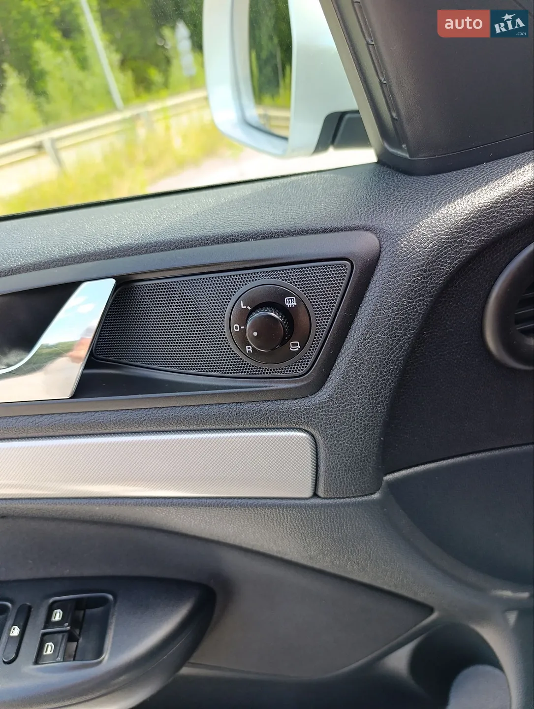 2011 Skoda Octavia - мініатюра 11