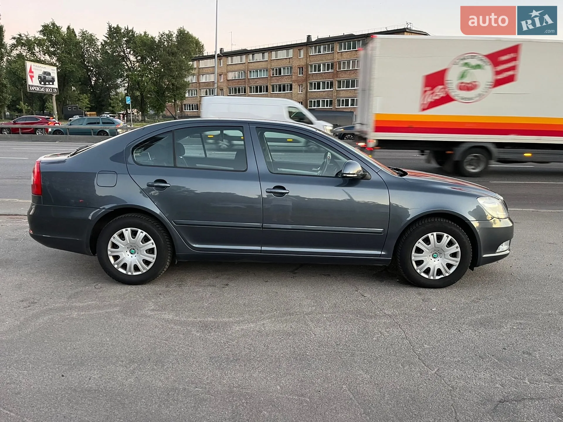 2010 Skoda Octavia - мініатюра 8