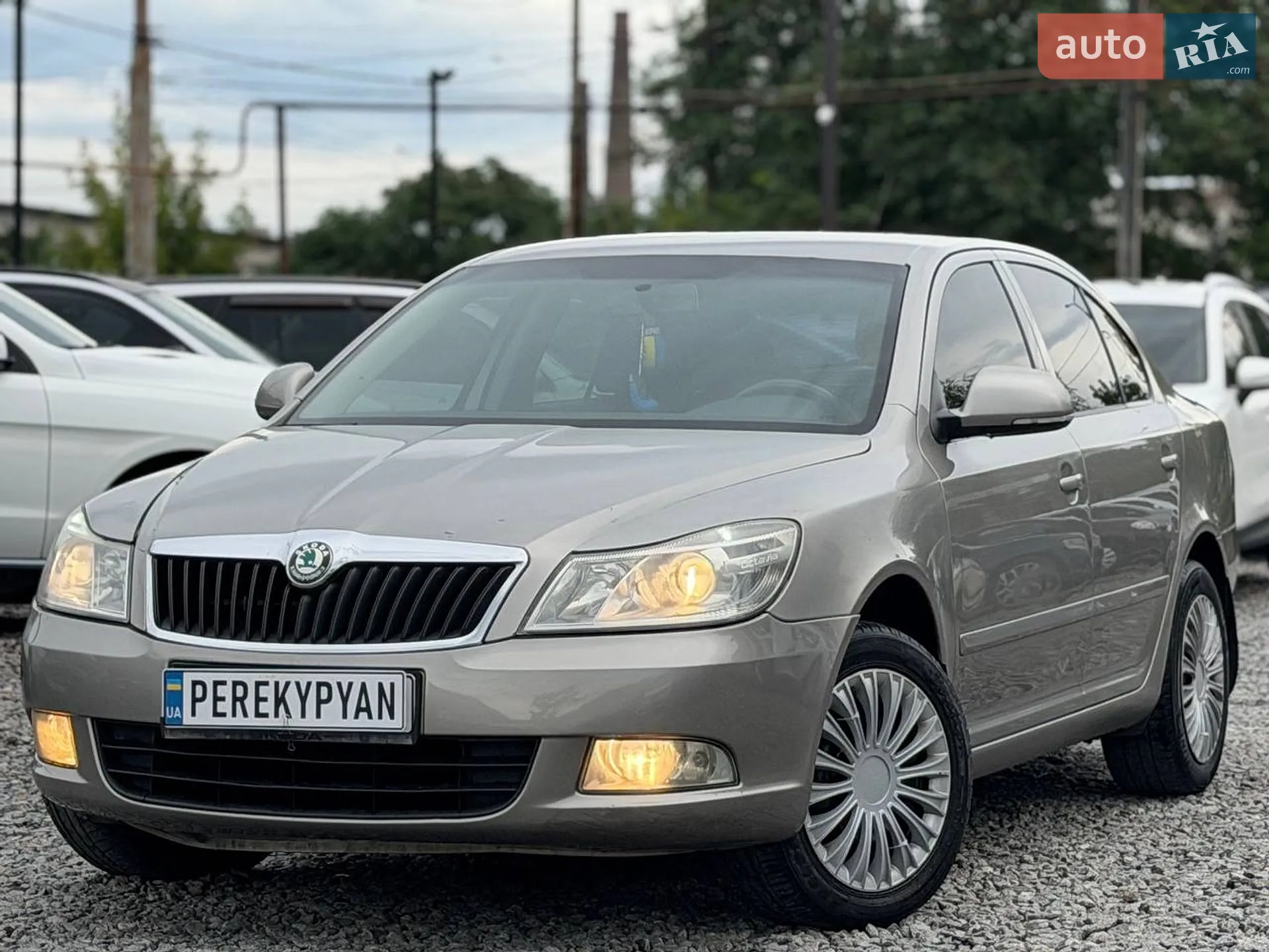2010 Skoda Octavia - мініатюра 2