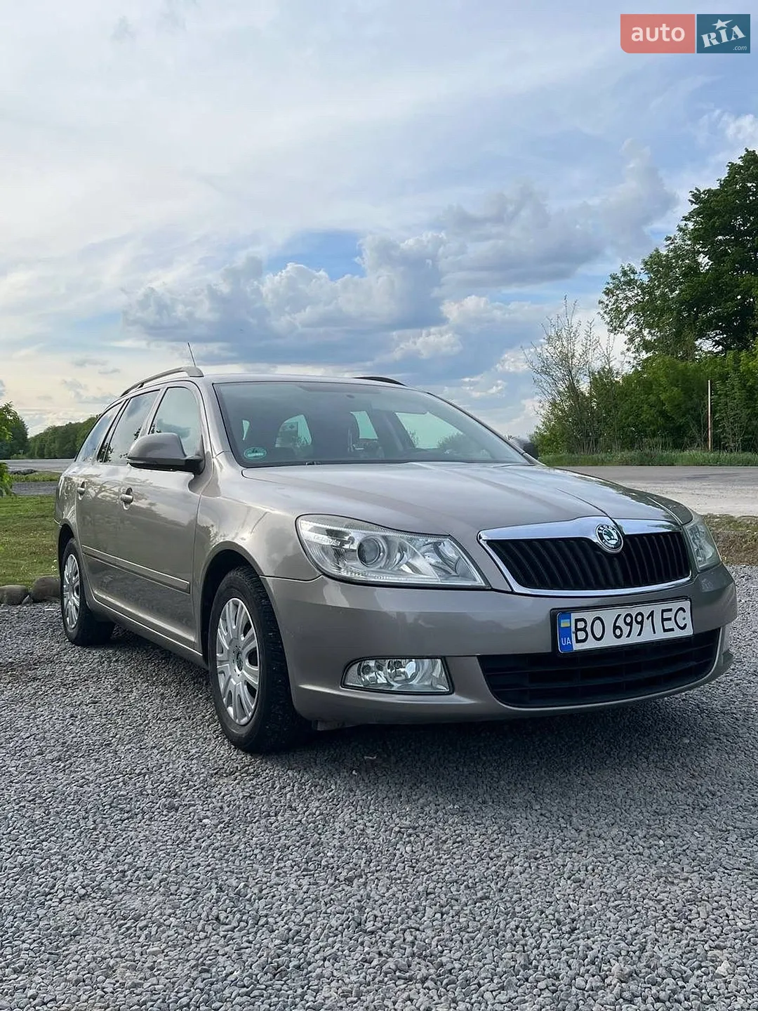 2010 Skoda Octavia - мініатюра 2
