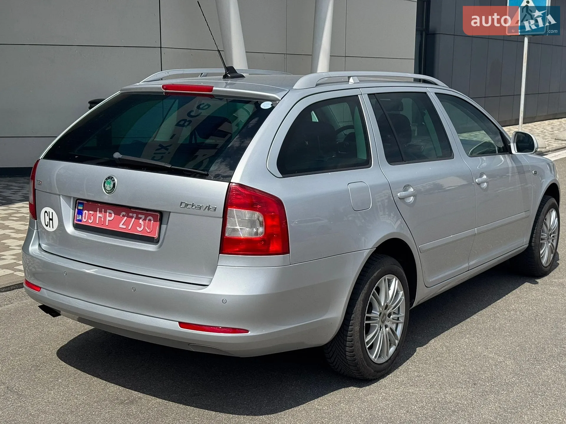 2010 Skoda Octavia - мініатюра 4