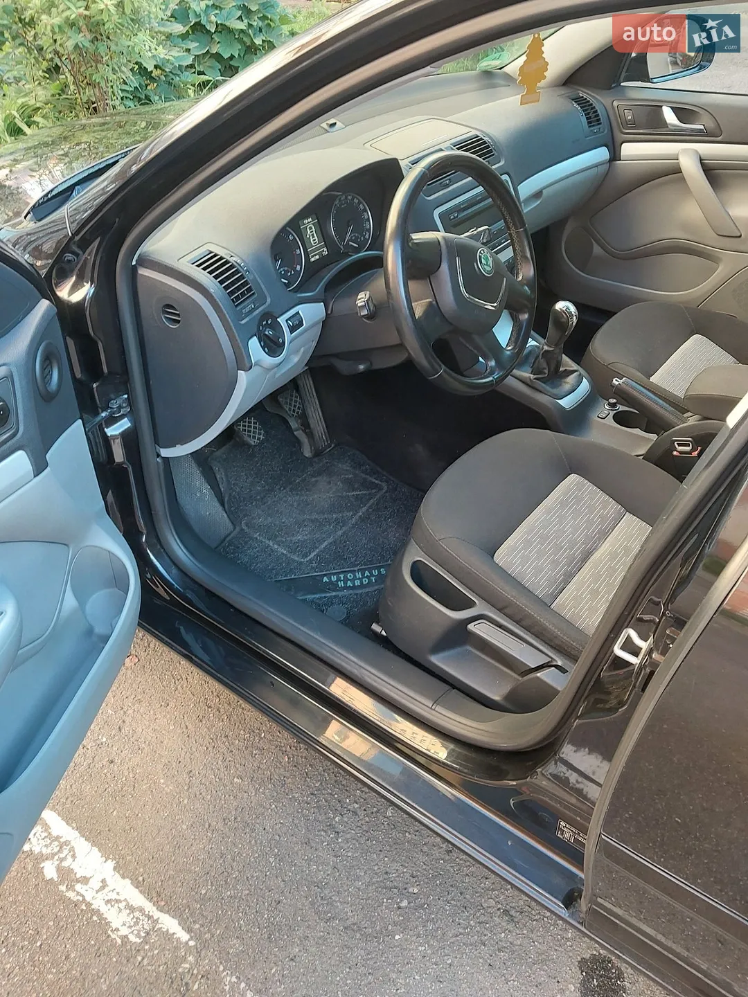 2011 Skoda Octavia - мініатюра 22