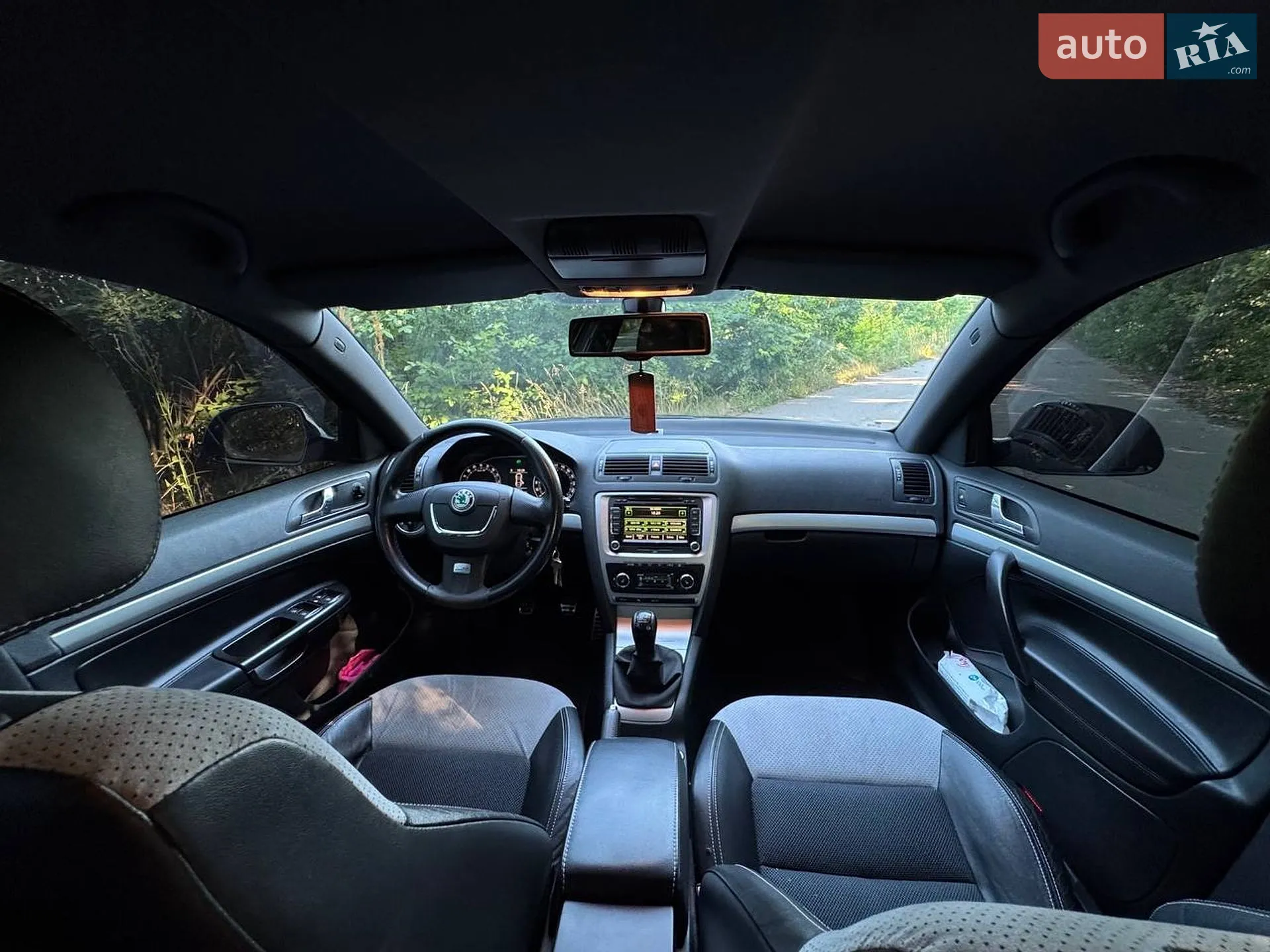 2010 Skoda Octavia - мініатюра 16