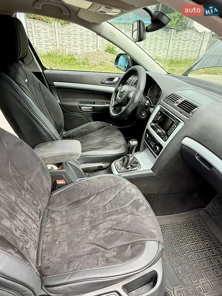 2010 Skoda Octavia - мініатюра 26