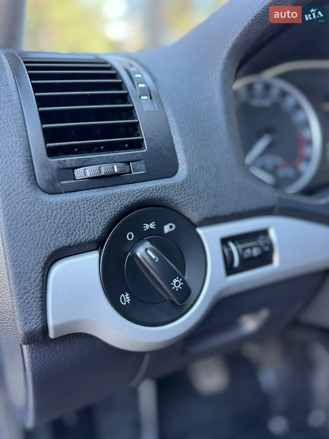 2011 Skoda Octavia - мініатюра 29