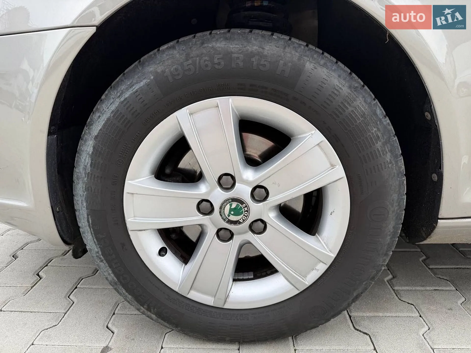 2011 Skoda Octavia - мініатюра 12