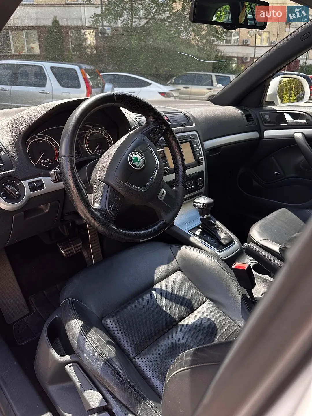 2010 Skoda Octavia - мініатюра 10