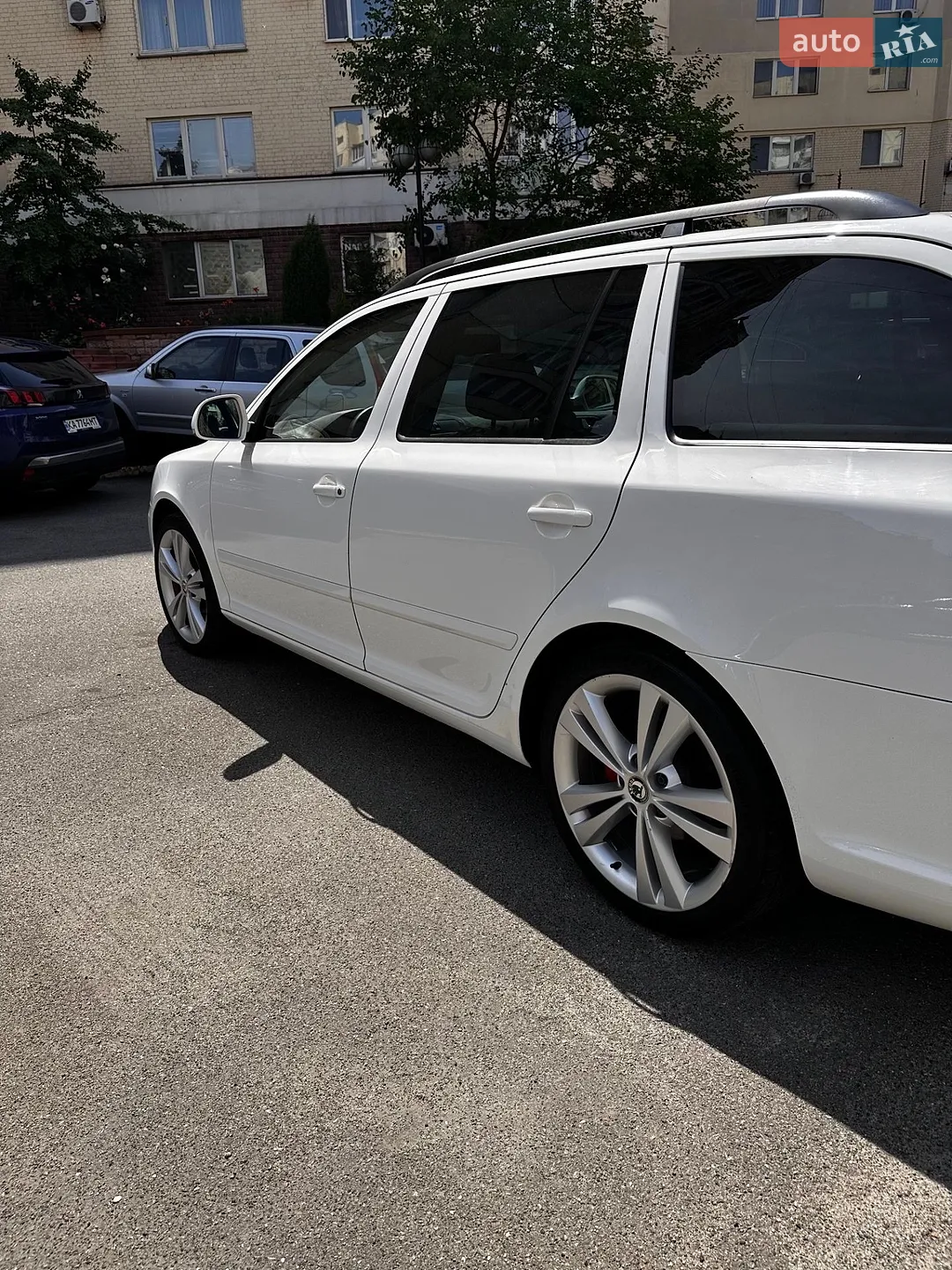 2010 Skoda Octavia - мініатюра 14