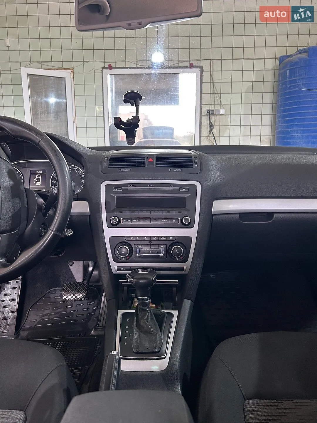 2010 Skoda Octavia - мініатюра 10