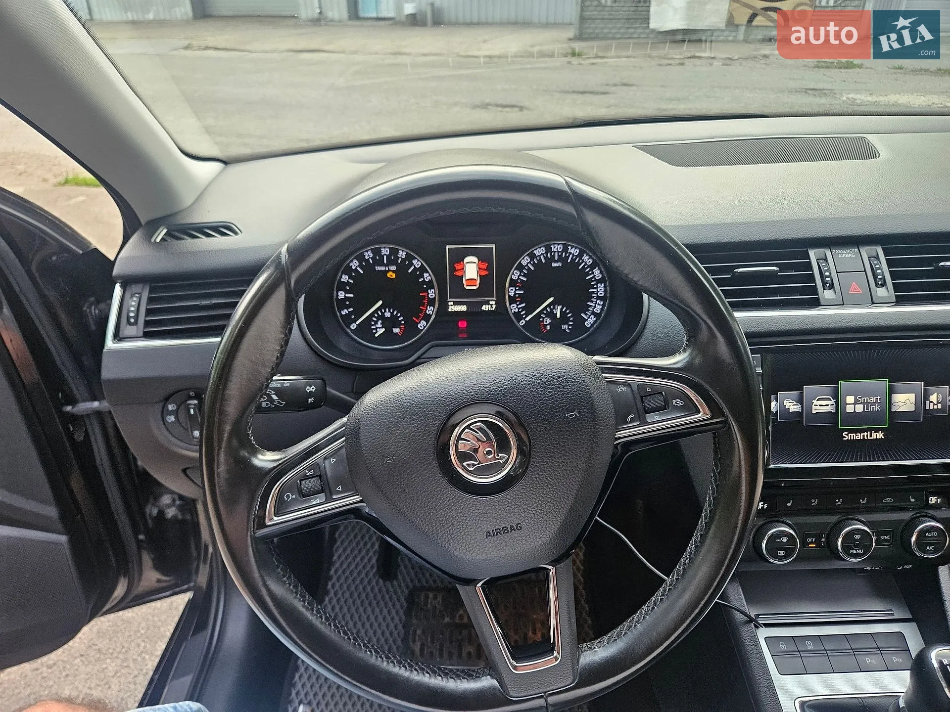 2016 Skoda Octavia - мініатюра 46